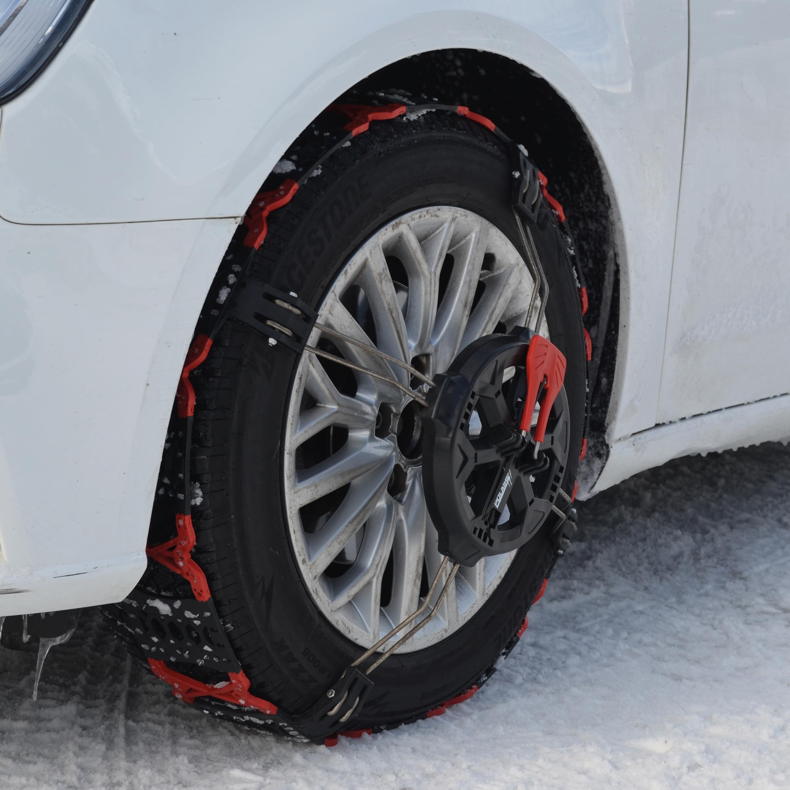 Polaire Grip - Paire de Chaines à Neige Frontales Pour Pneu Auto - Adhérence et Grip d'une Chaine - Sur Neige et Glace - Tension et Montage Rapide et Facile - Tension et Centrage automatiques (120)
