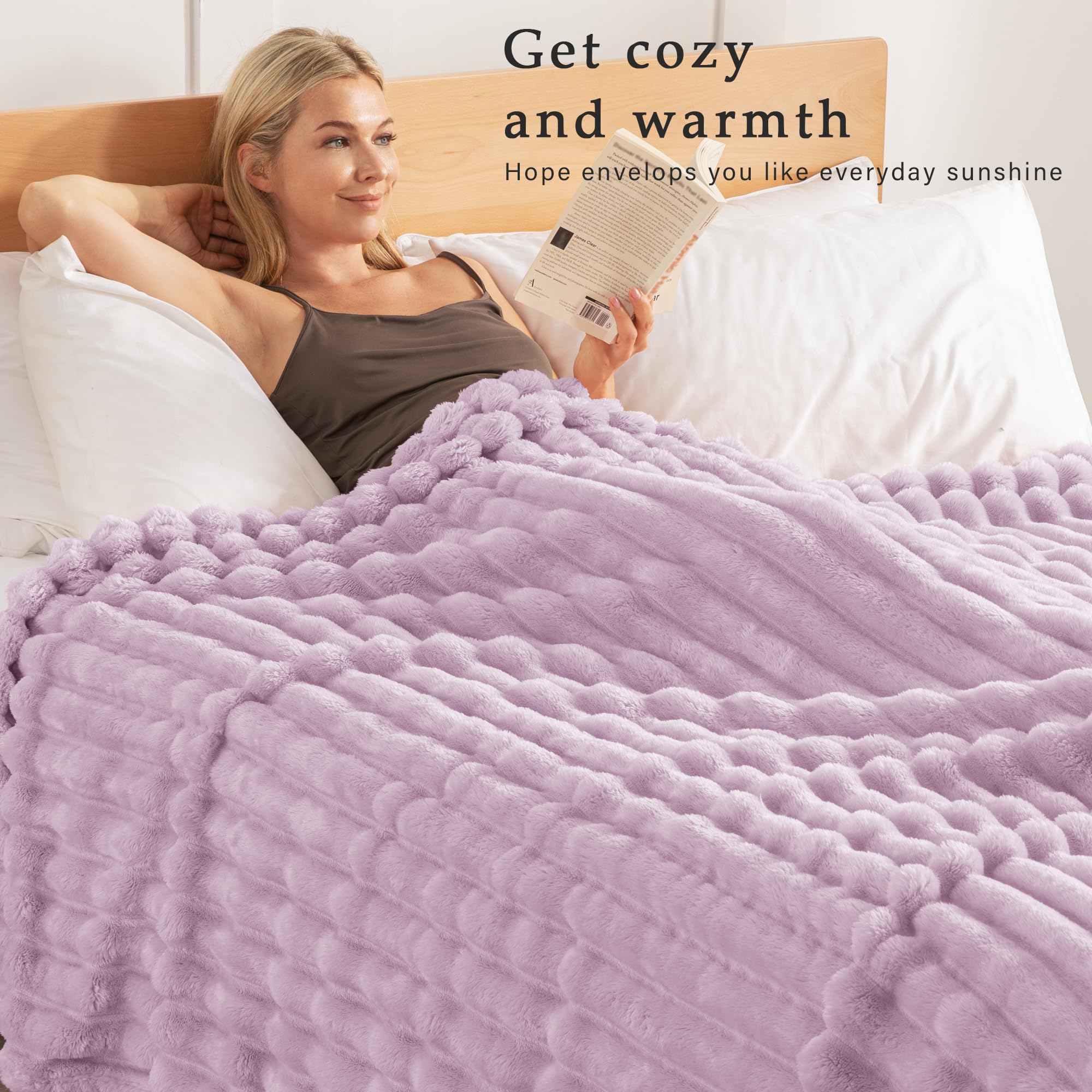 Exclusivo Mezcla Queen Size Flannel Fleece Blanket, Super Soft Striped Jacquard Bed Blanket - Image 2