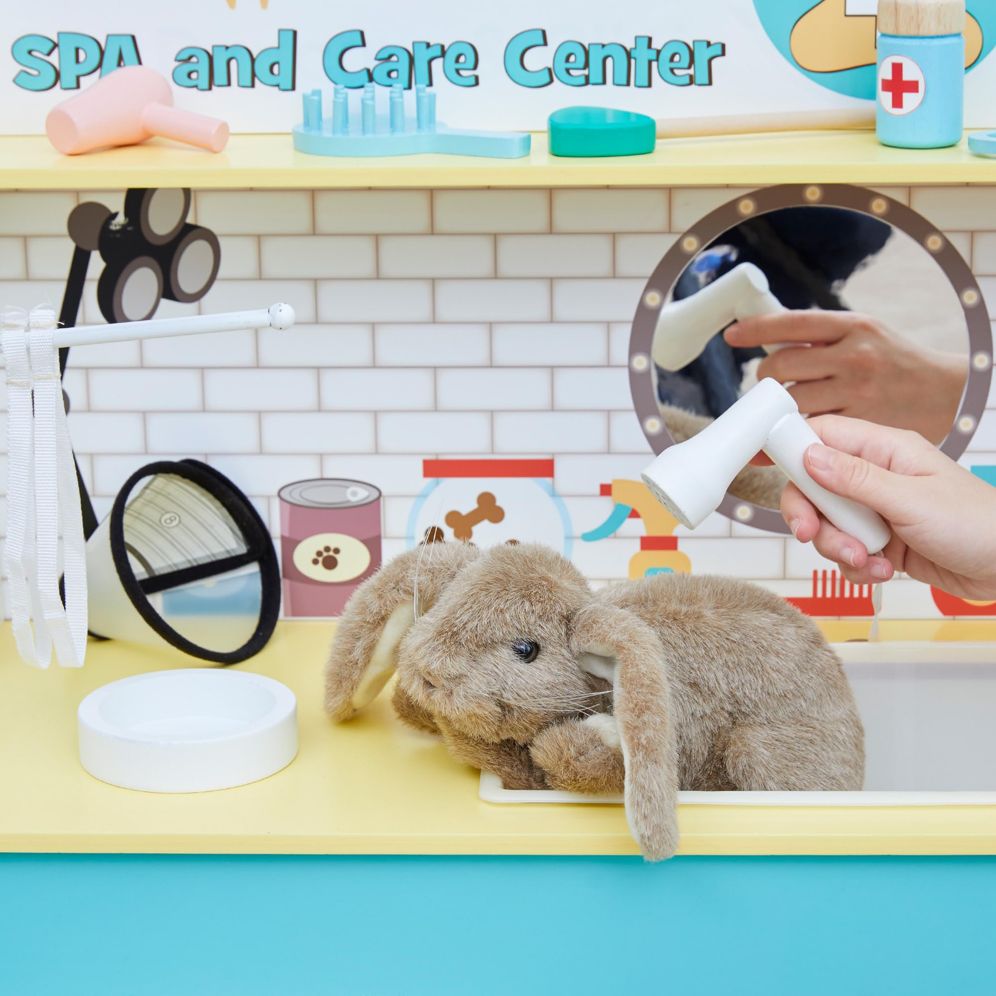 Teamson Kids Little Helper Supporto per Giochi in Legno per Animazioni di compagnie Faire Semblant de Jouer � la Clinica veterinaria Ensemble di Giochi per Chat e Chien con 19 Accessori per Giochi di