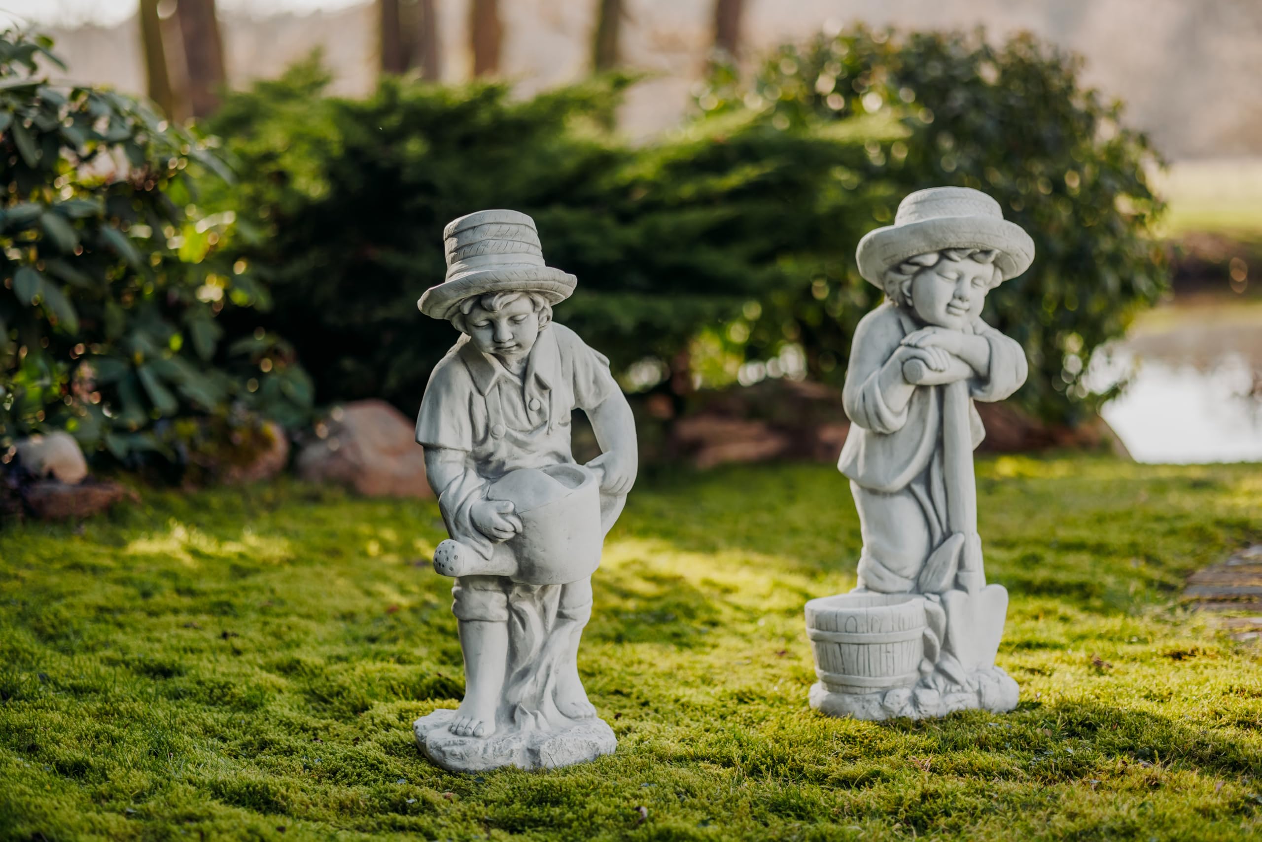 gartendekoparadies.de Figurka ogrodowa, kamienna figurka chłopca ze łopatą i doniczką, wysokość 68 cm, szara, 36 kg, odlew kamienny, odporna na mróz, do użytku na zewnątrz
