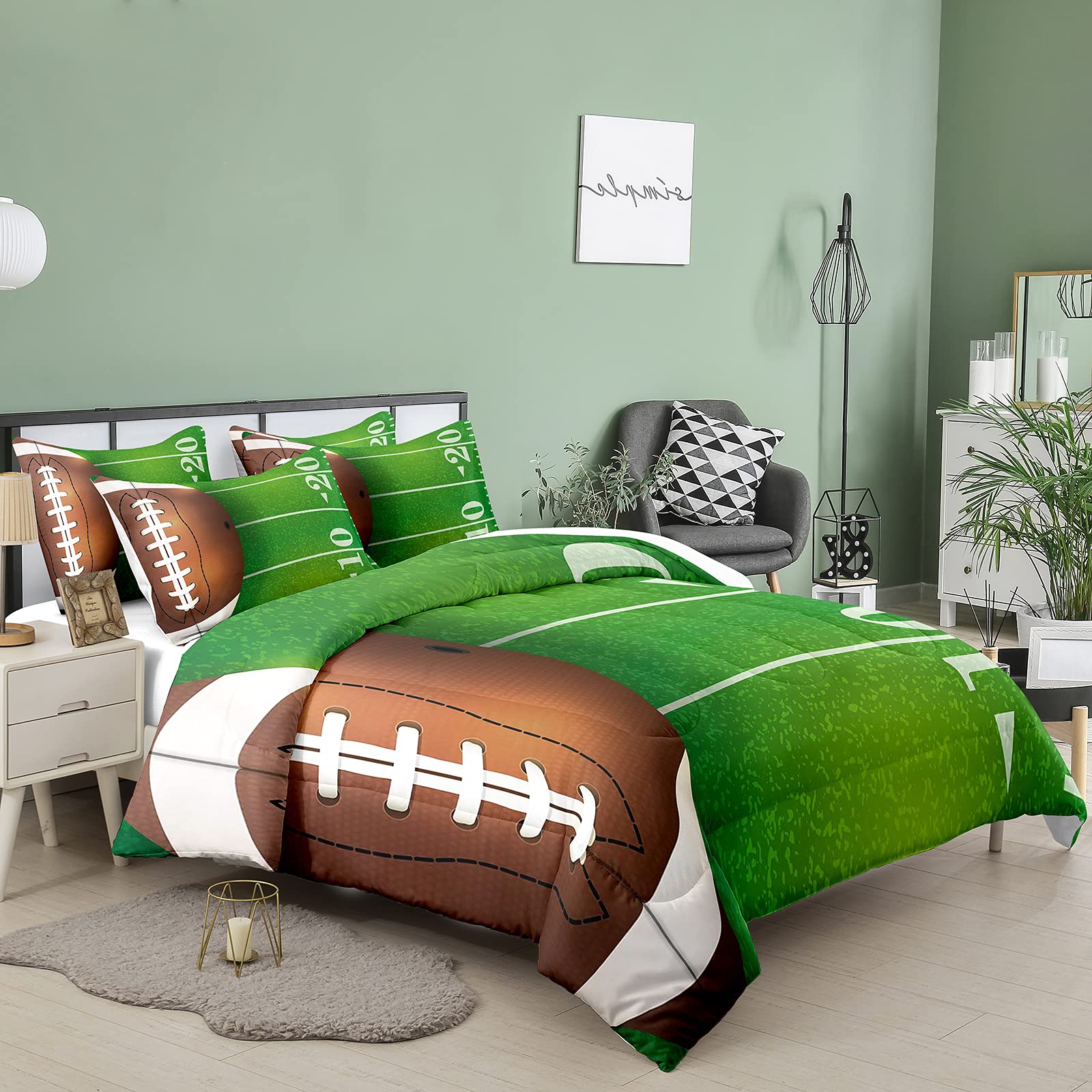 Bodhi King Size Football Comforter Set, Green Rugby Field Pattern, Soft Quilt with Pillowcase