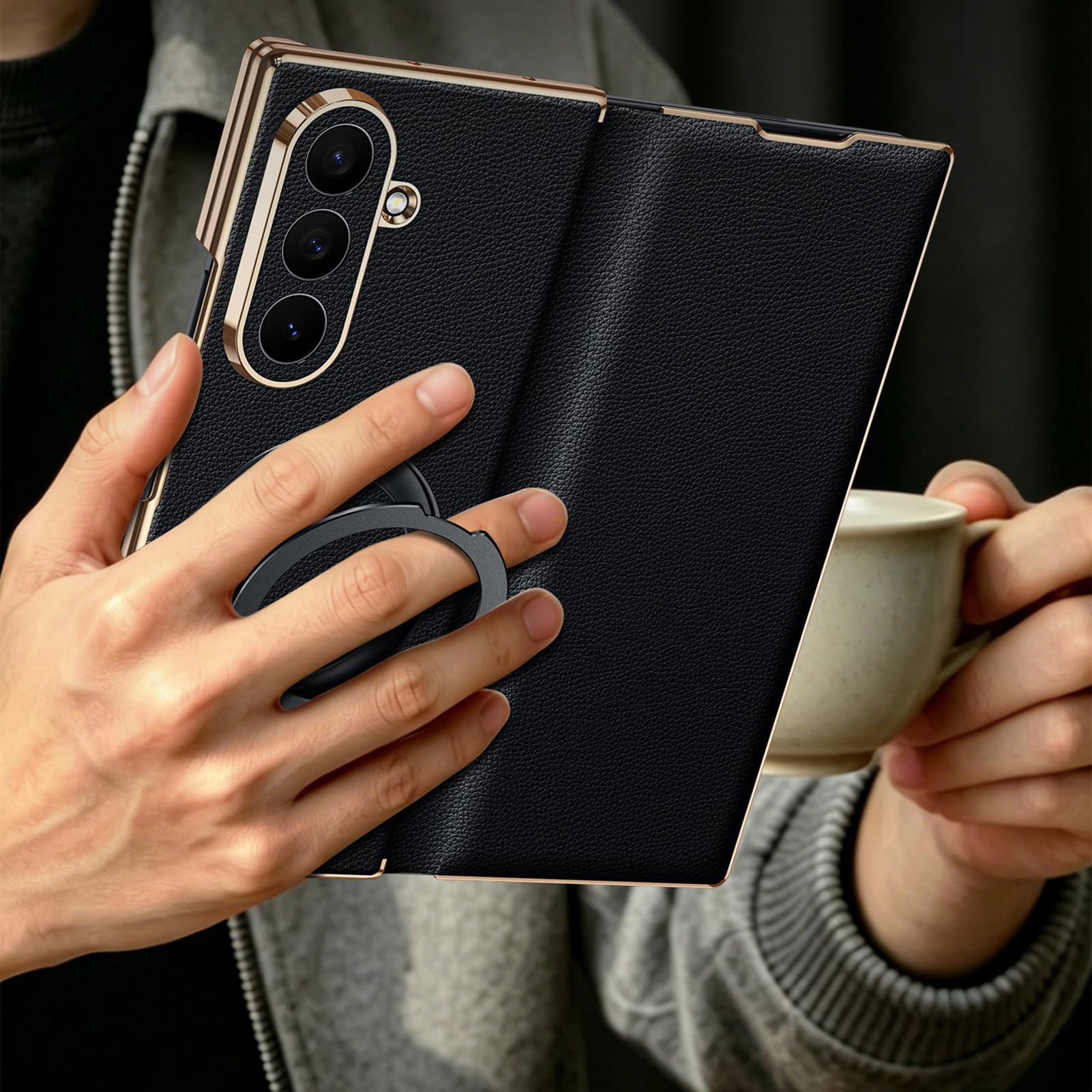 Per Samsung Galaxy Z Fold 8 Ultra Custodia Pelle, Anello, Bordo Oro | Folio a libro di lusso fatto a mano con anello. Stand regolabile, protezione lente totale, cover leggera(Brown)