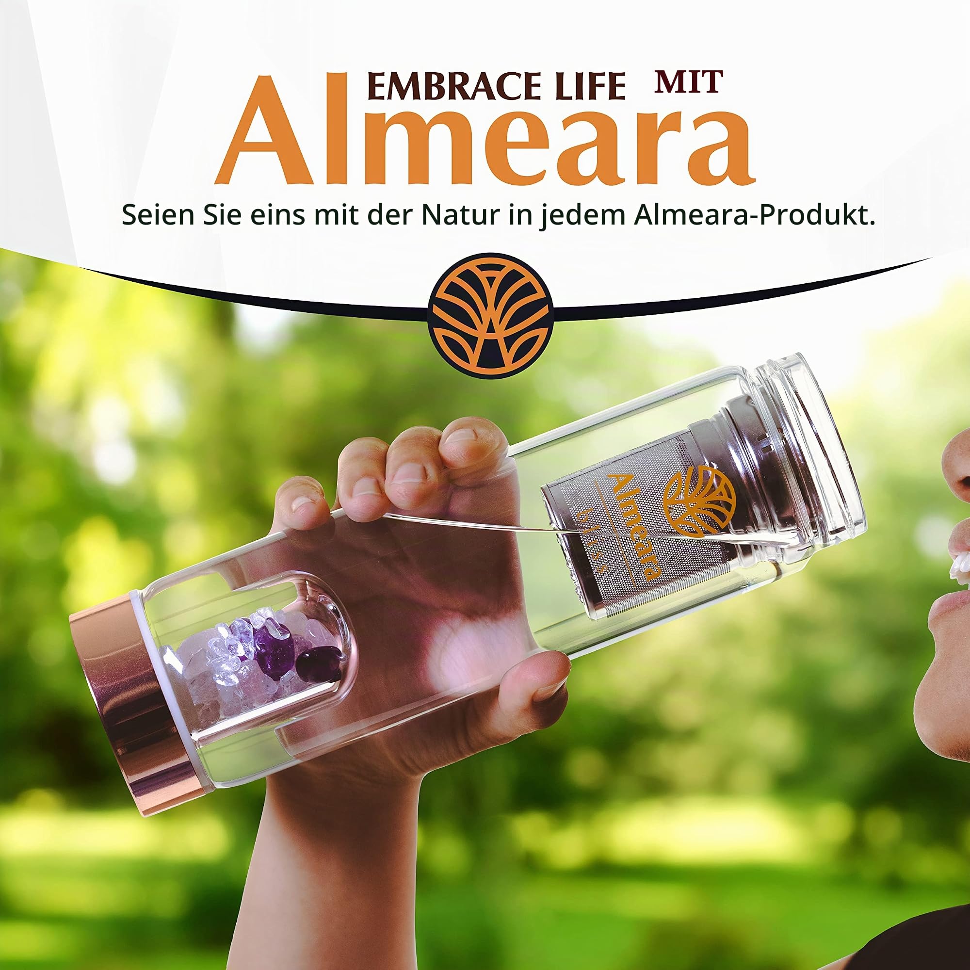 Almeara Kristall-Wasserflasche, Amethyst, Rosenquarz und klare Quarzkristalle, authentische Edelsteine, Tee-Ei für lose Blätter, mit Edelstein-Elixier infundiert, Wasserflasche aus gehärtetem Glas,