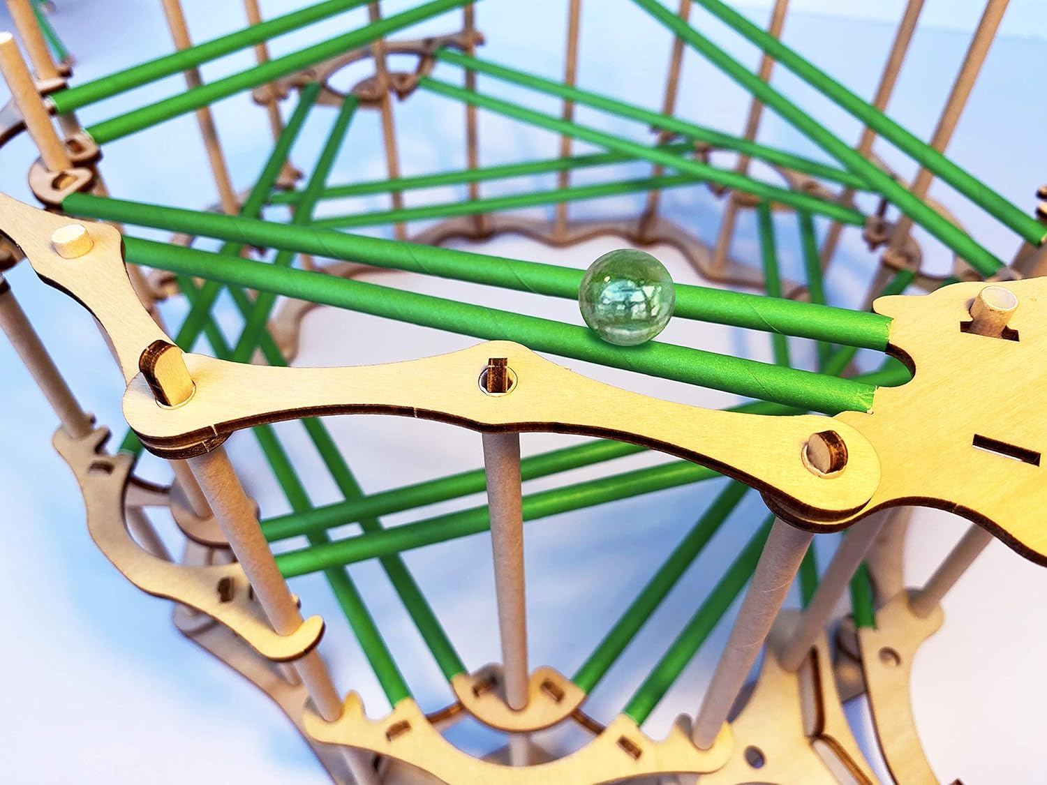 Cheatwell Games Engenius Contraptions Helix Marble Run TopToy