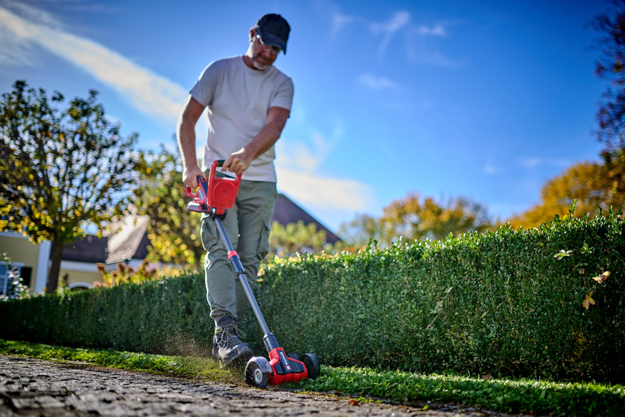 Einhell Akku-Fugenreiniger GE-CC 18/110 Li E-Solo Power X-Change (18 V, Führungsholm teleskopierbar, Zusatzhandgriff, Führungsrad verstellbar, inkl. 2x Bürsten, ohne Akku)