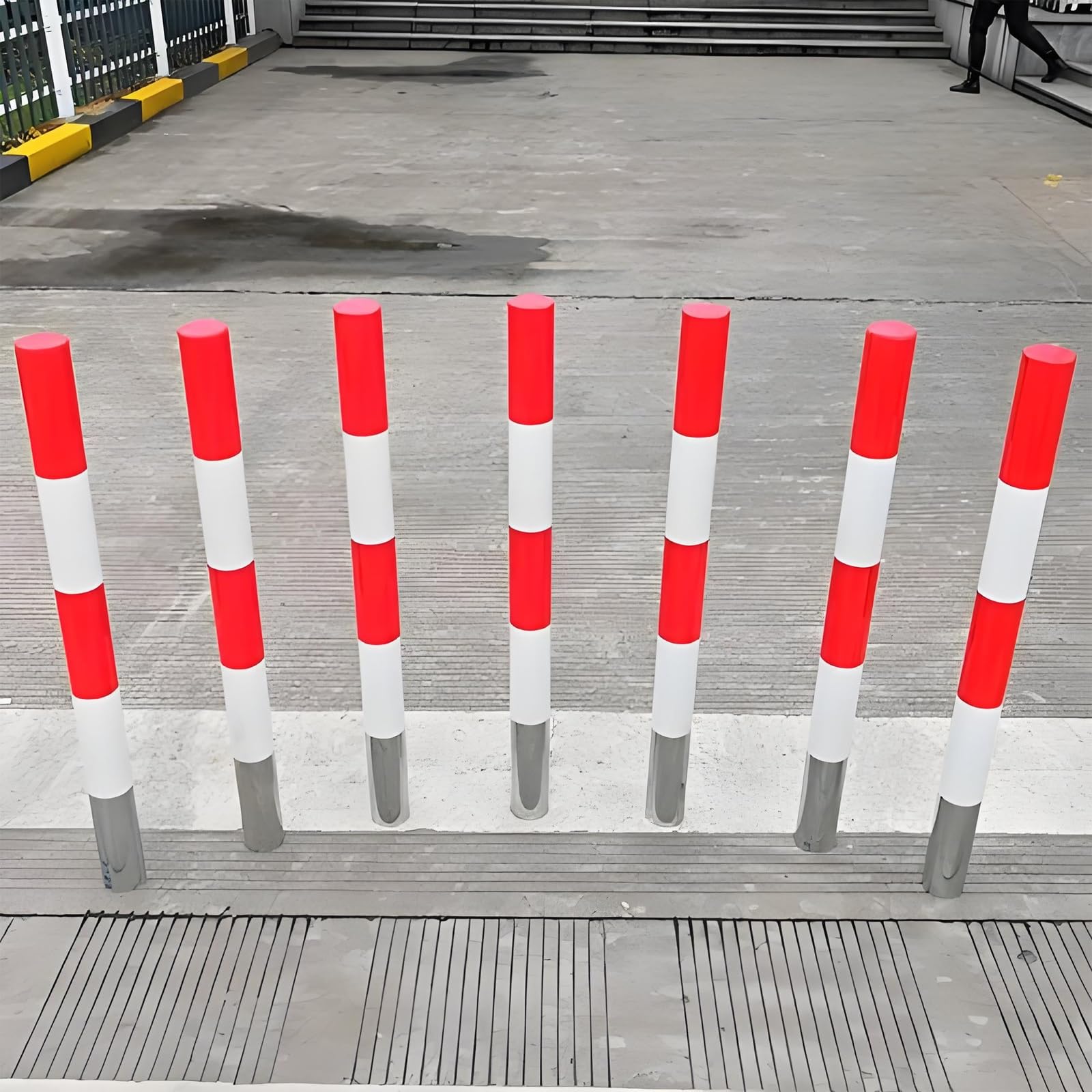 Generico Dissuasore di parcheggio in Acciaio Resistente - Palo di Sicurezza Riflettente per parcheggi e Strade, barriera Stradale Durevole per Una Maggiore visibilità e Protezione