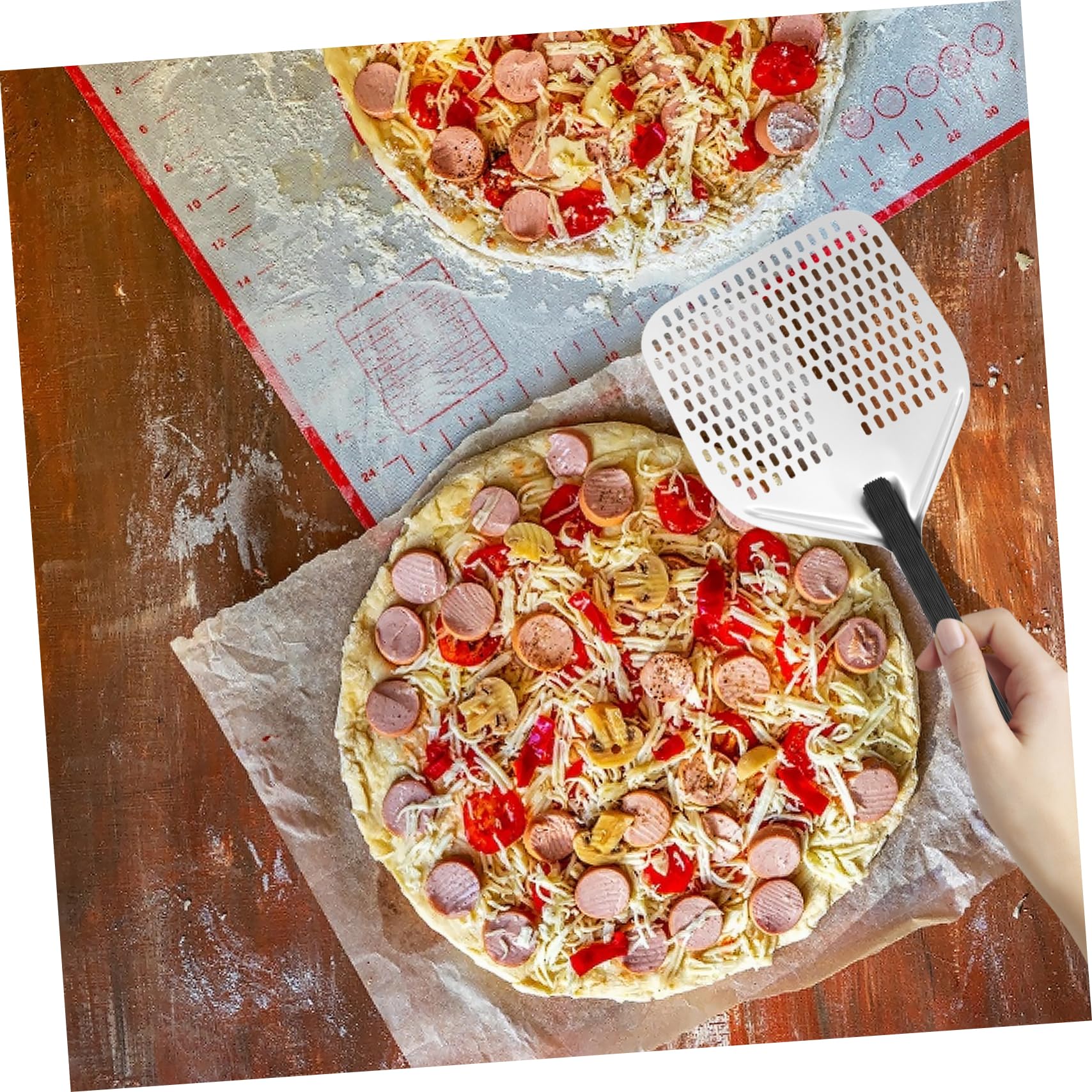 Perforierte Pizzaschaufel mit Griff für Backwerkzeug zum Heben von Pizza und Tortendekorationen Leicht zu Reinigen