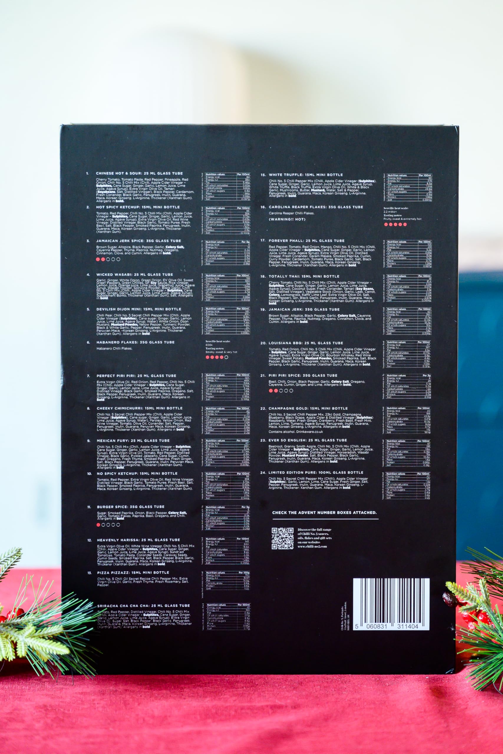 Chilli No. 5 | Calendario de Adviento, selección de productos gourmet de chile n.º 5 en elegante caja de regalo temática navideña, selección de salsa picante, caja de regalo de chile