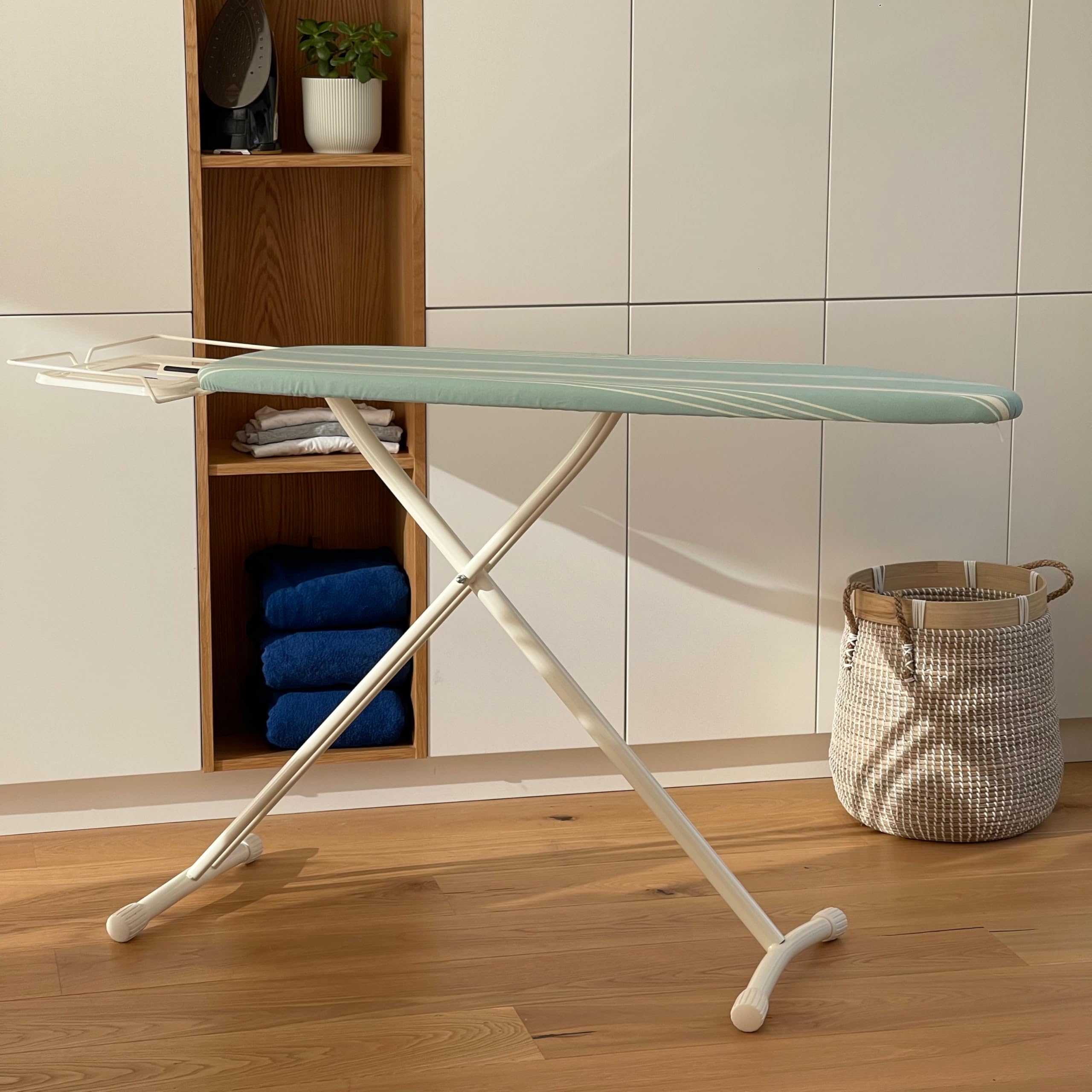 KITCHEN MOVE BERMUDA składana deska do prasowania ze stali 124x40 H94cm z żelazkiem i centralną podstawką parową