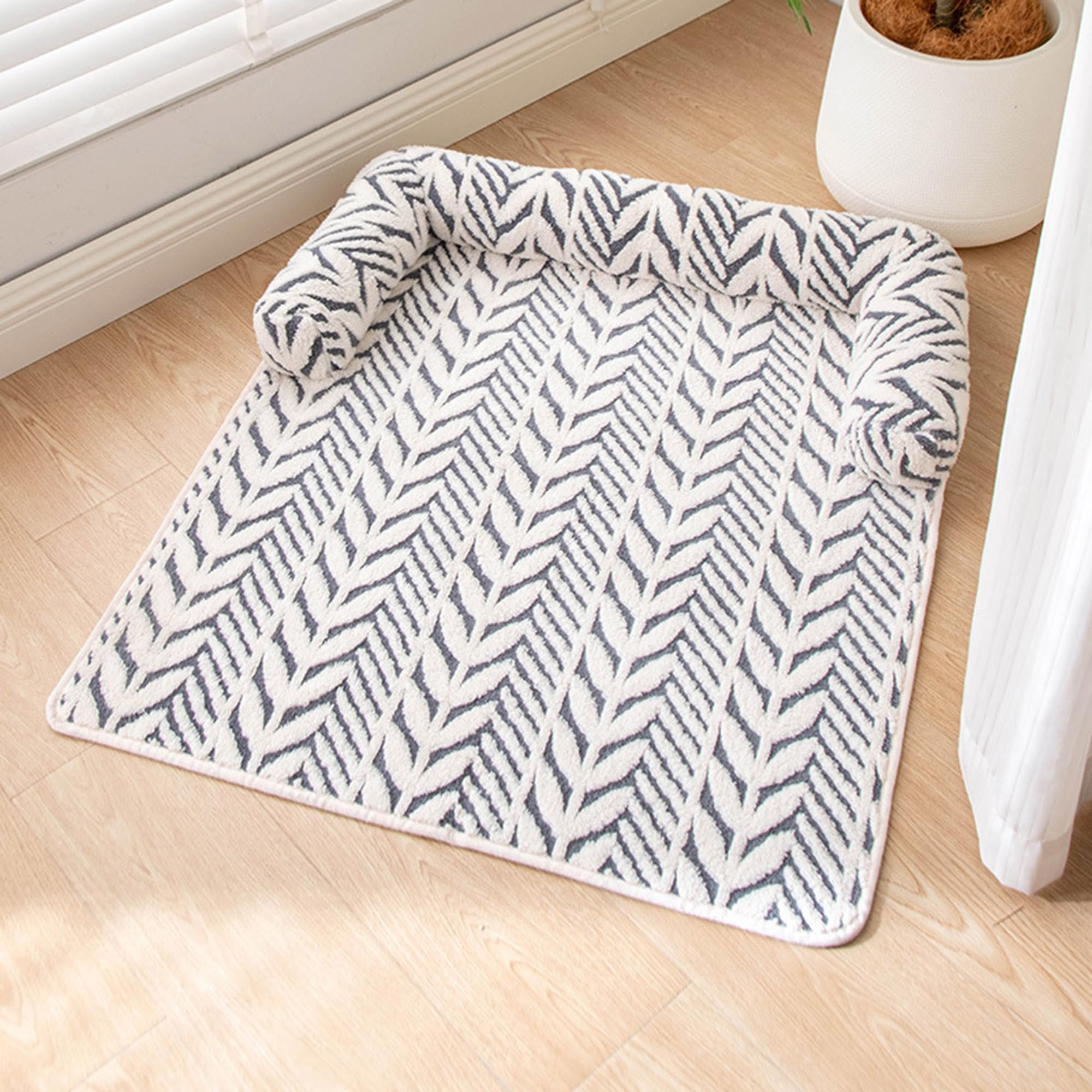 Hruile Calming Dog Sofa Bed Mat, Fluffy Plush Cat Bed, Machine Washable Furniture Protector, Pet Sleeping Bolster Mat Cushion for Couch with Non-slip Bottom (80x60cm,Gray)