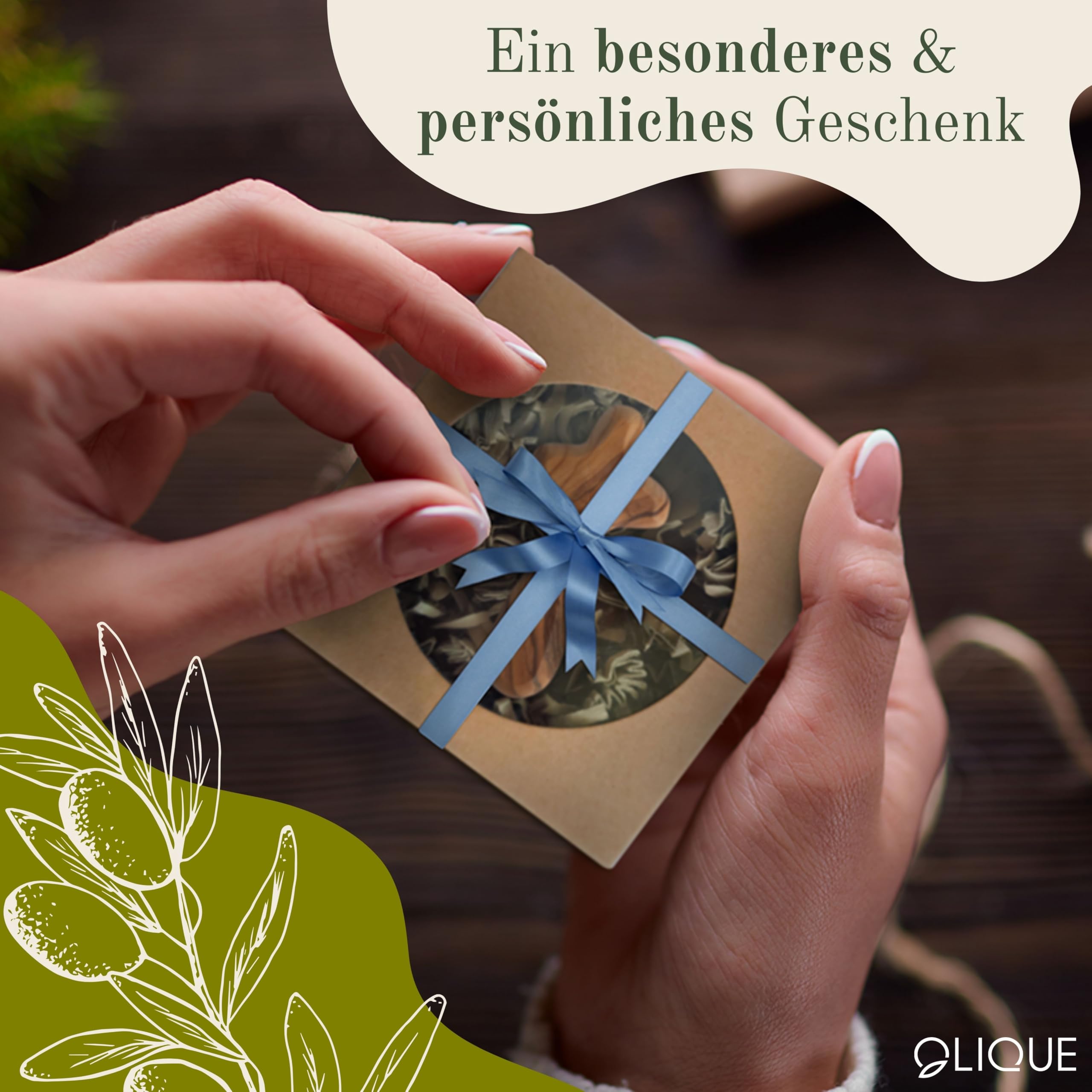 Croix en bois d'olivier - Bijou fait main en cadeau pour la naissance, le baptême, la communion et la confirmation (Avec gravure)