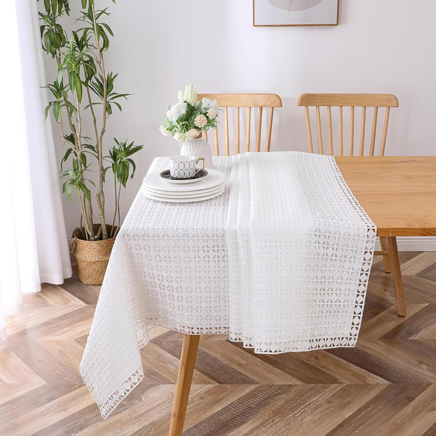 Majestic Giftware Polyester Tablecloths for Rectangle Tables - White Lace | (70/120) - TC1726L Diamond-Lined Design Dining Table Cover | Decorative Washable Tablecloth for Home, Kitchen, Dining
