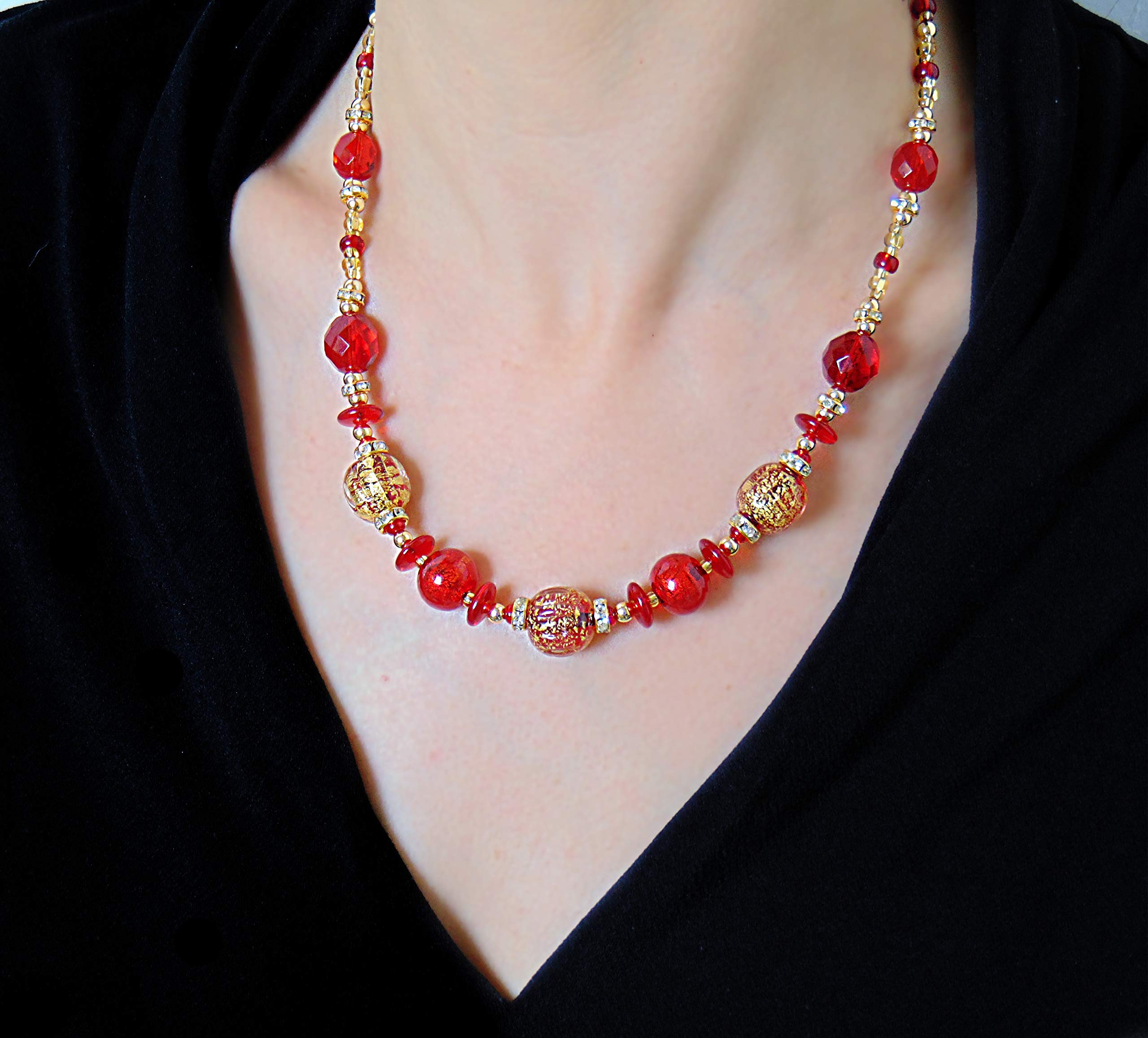 VENEZIA CLASSICA - Collana da Donna girocollo con perle in Vetro di Murano Originale, Collezione Diana, rosso con foglia in oro 24kt, Made in Italy certificato