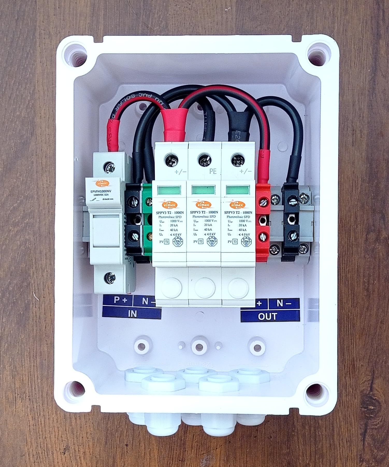 Kenbrook Solar DCDB 1 in 1 Out Inbuilt DC Fuse 20A, SPD 1000V (1 Series/String x up to 20 Panels Max.) (1-1 1000V)