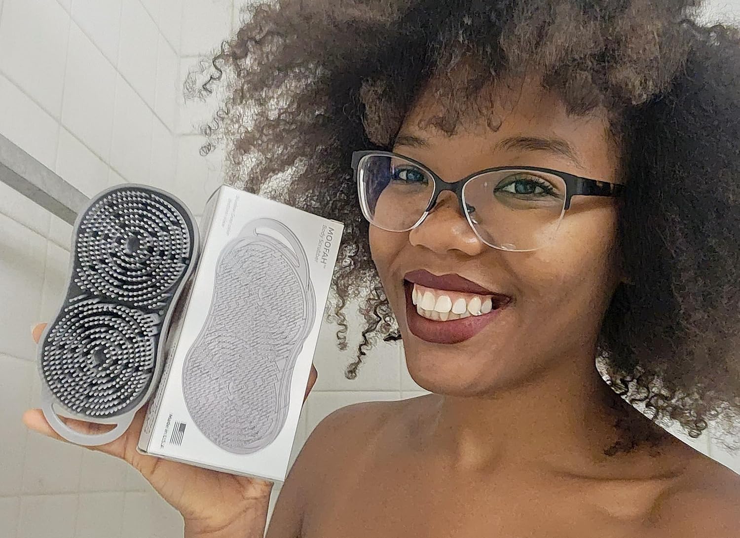MOOFAH Body Scrubber, Made in USA, Gently Cleans and Exfoliates, Less Wasted Body Wash, Easy to Clean (Shadow Grey) - Image 4