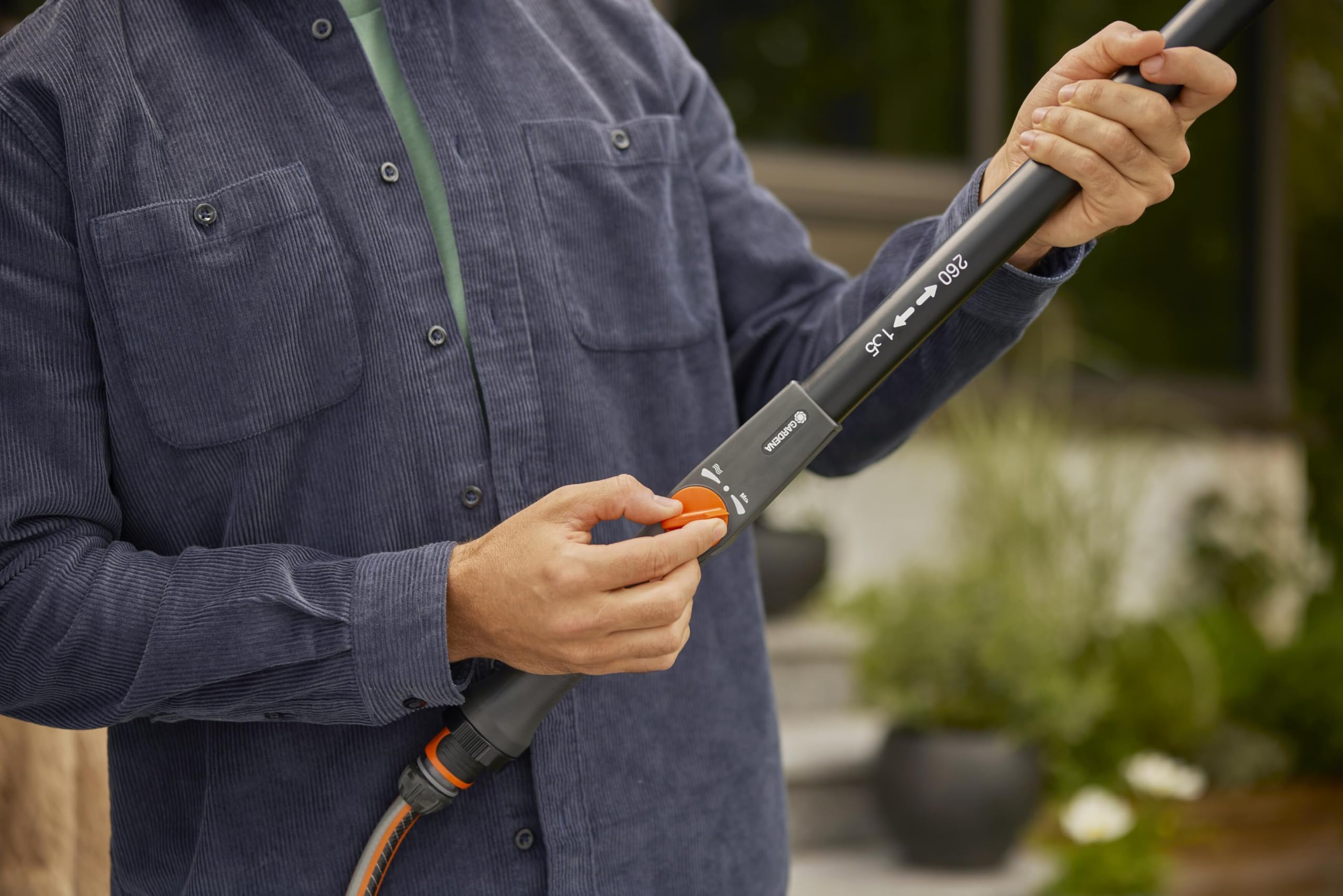 Gardena Mango Telescópico M - XL: Mango de Limpieza Conductor de Agua 155-260 cm, Aluminio, para Zonas alejadas, Original Gardena System (18804-20)