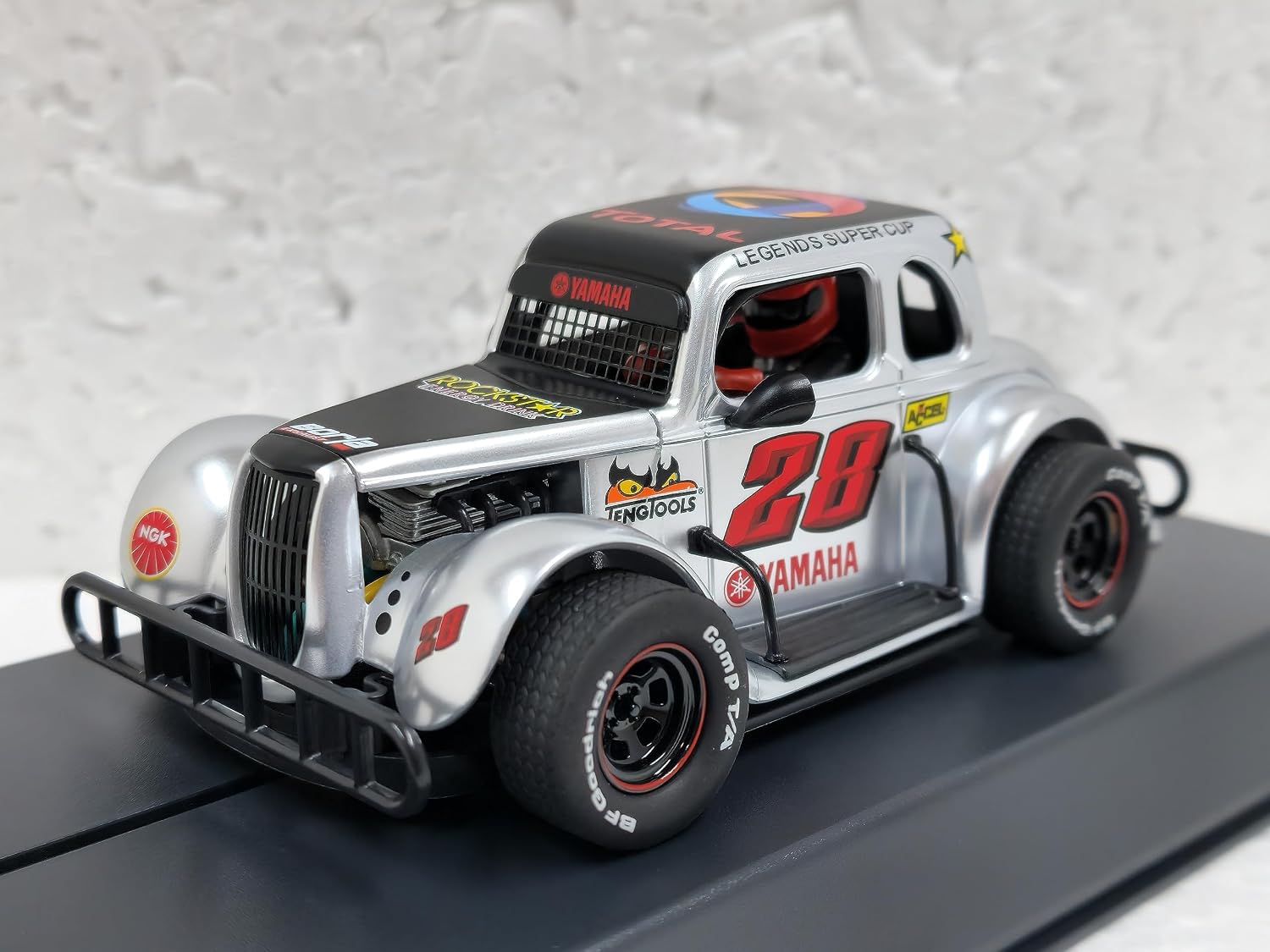 Pioneer Legends Racer P127 '34 Ford Coupe Silver, #28 1:30 Slot Car
