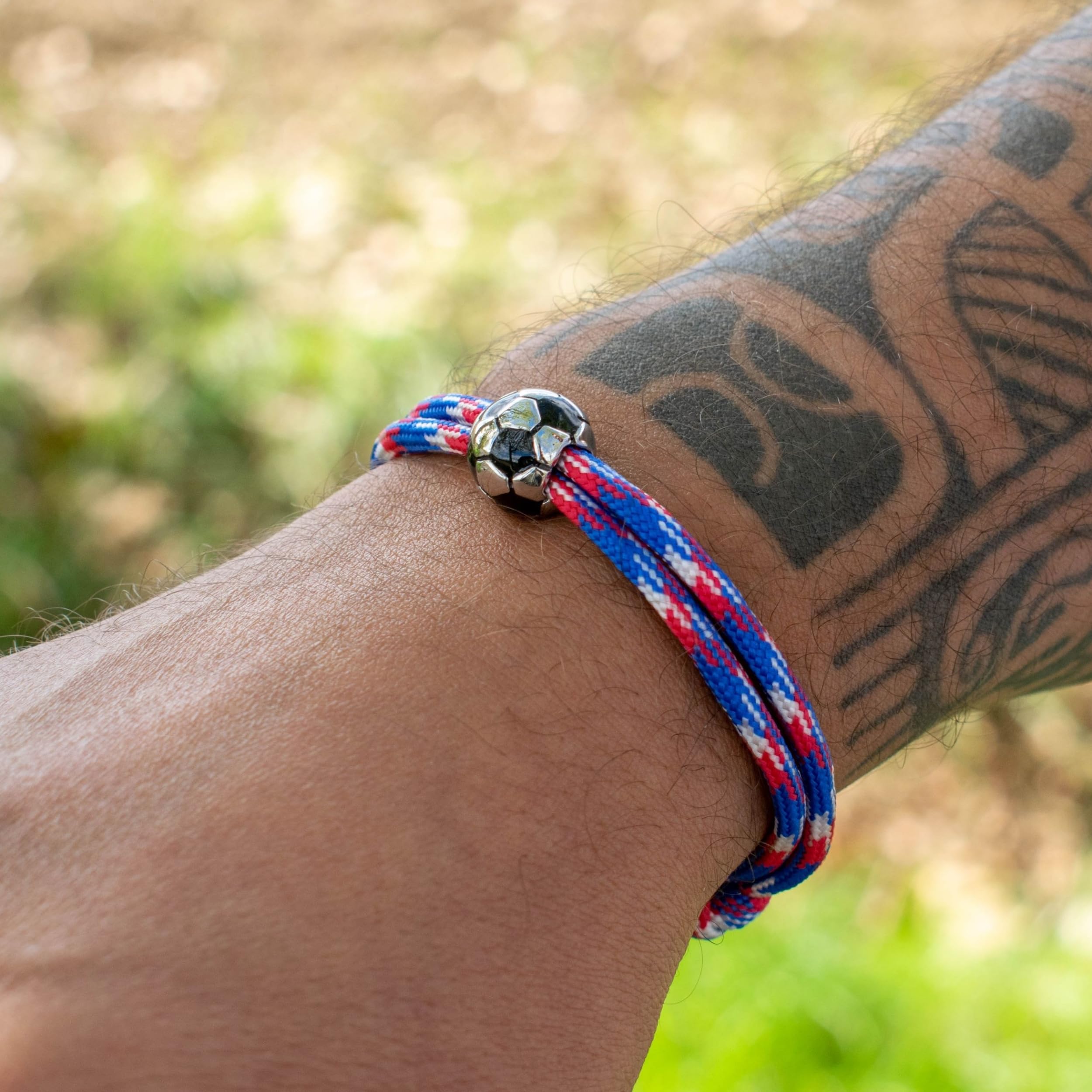 Ernestine - Bracelet Football réglable acier inoxydable - Idée cadeau foot homme enfant - Bracelet sport Foot - Cadeau Homme Noël anniversaire fête des pères - accessoire équipe Football