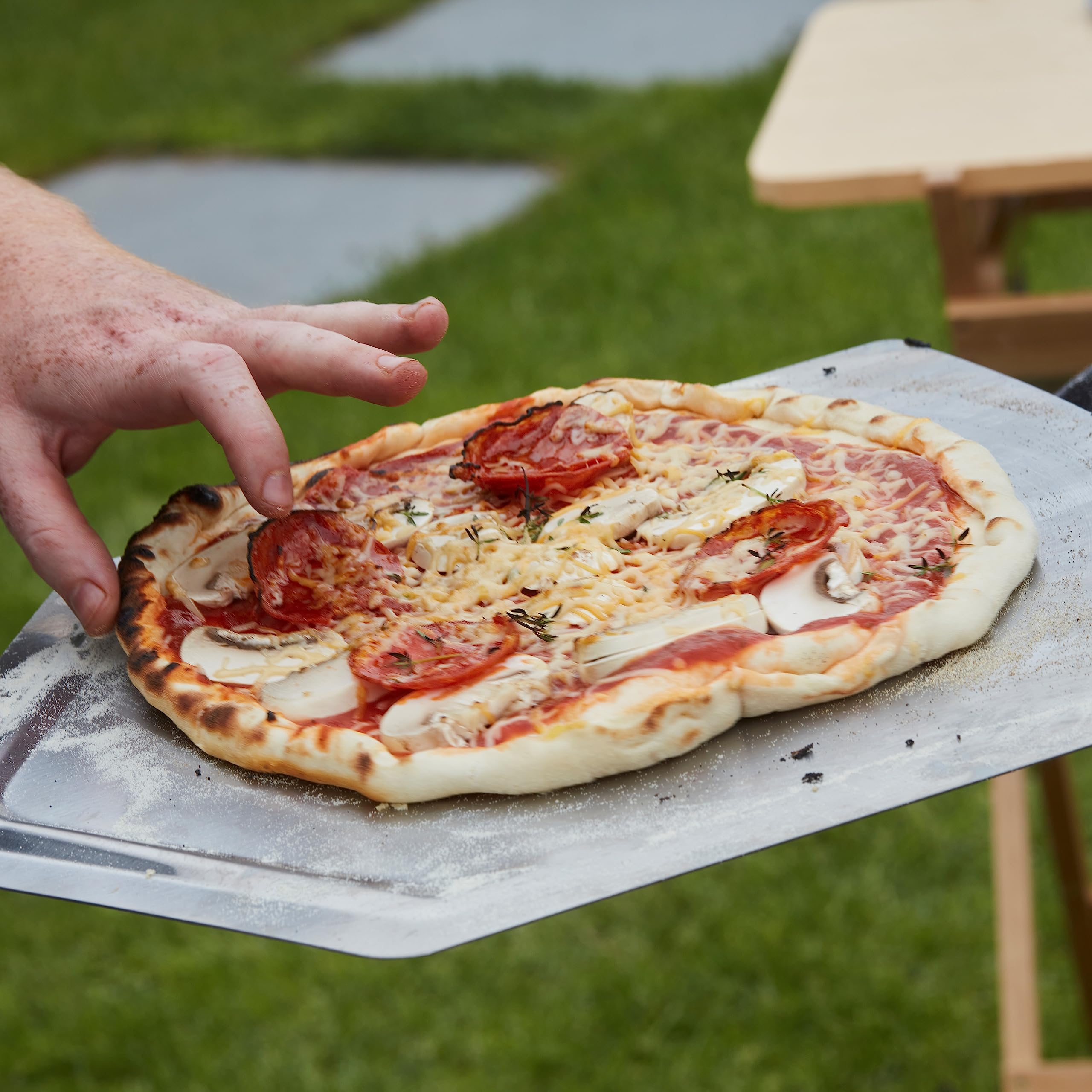 Barbecook Pelle à Pizza carrée pour Four et BBQ avec poignée en Bois et Crochet de Suspension en Acier Inoxydable, 32cm de Largeur