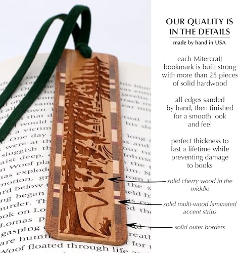 Miniatura 3 de Evergreen Hiker - Marcapáginas de madera grabada con borla de gamuza, también disponible a medida, fabricado en Estados Unidos