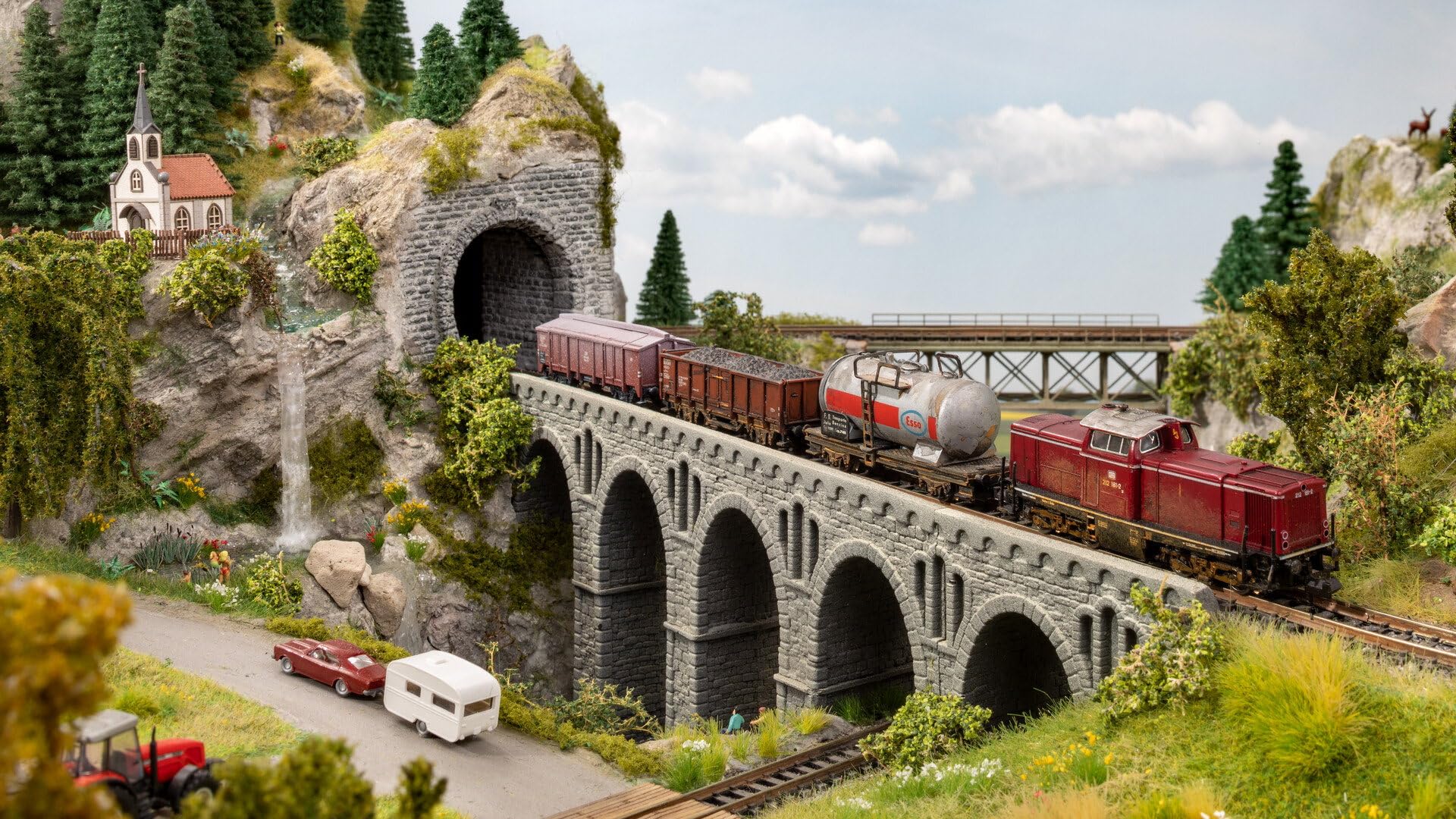 NOCH® Easy Track® Trassenbausatz „Mittelberg“, 1:160 Maßstab für Spur N Modellbau erweiterbar und flexibel