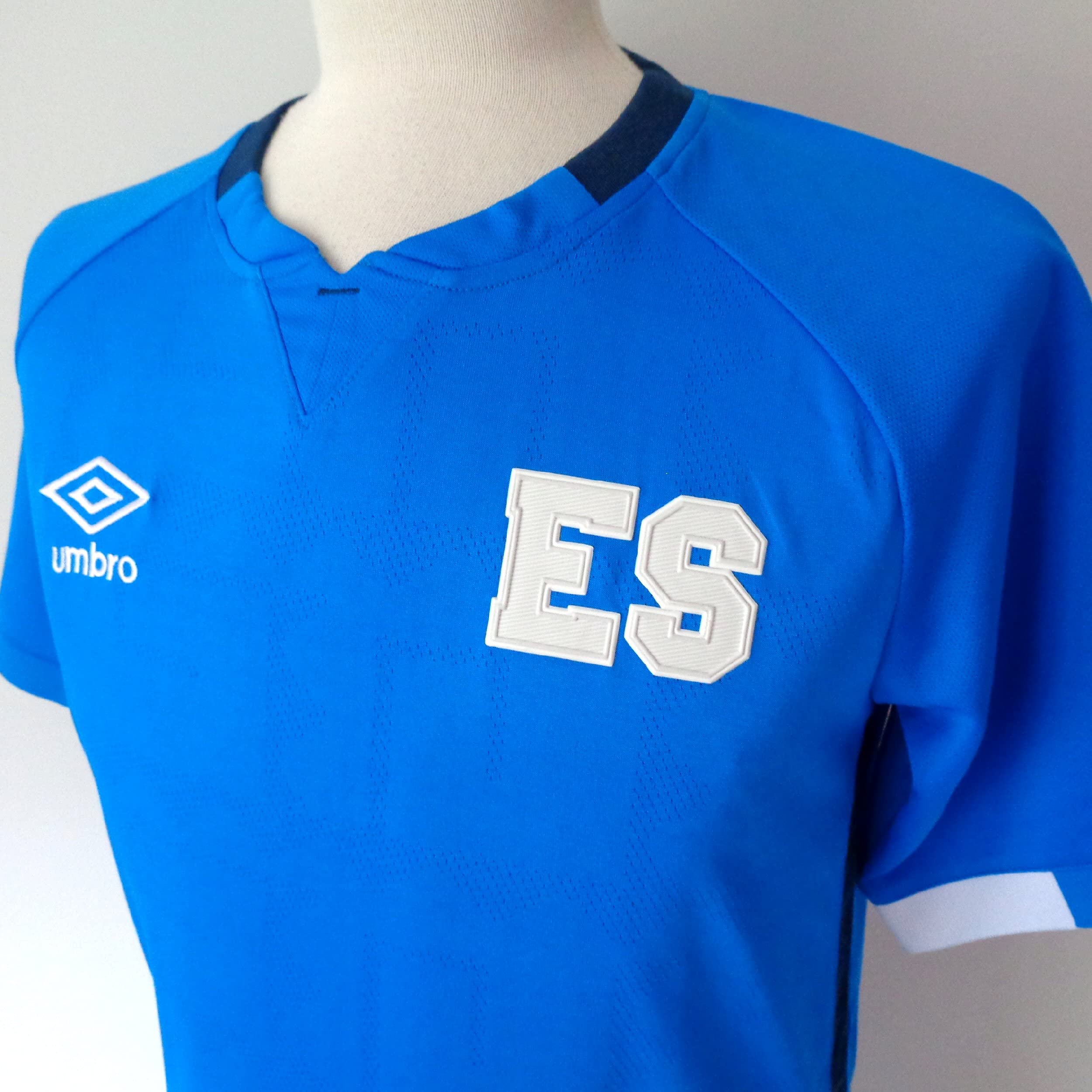 Umbro El Salvador Men's Home Soccer Jersey 2021-2022 (Small) Blue