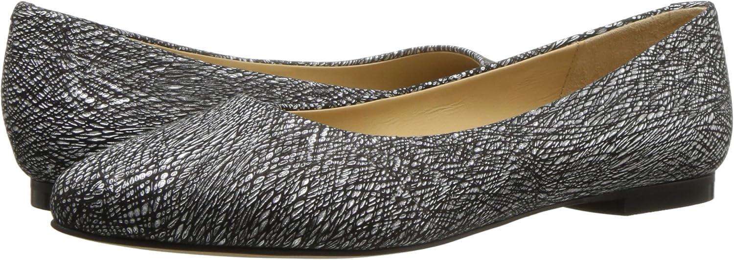 Size 6.5 Black Metalic Trotters Women's Estee Ballet Flat