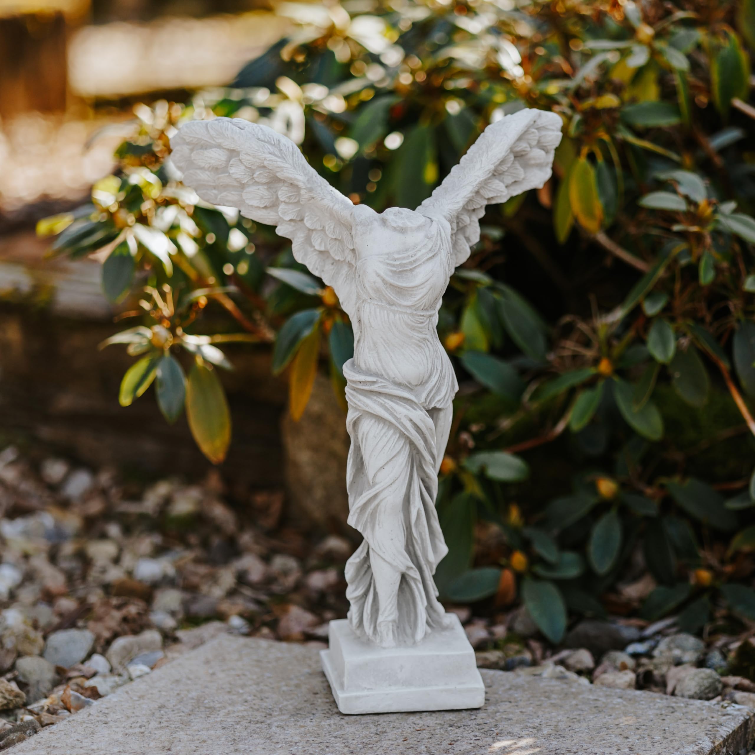 gartendekoparadies.de Nike von Samothrake Steinguss-Skulptur, Grau, 38 cm, 4 kg, Frostsicher, Klassische Gartendekoration