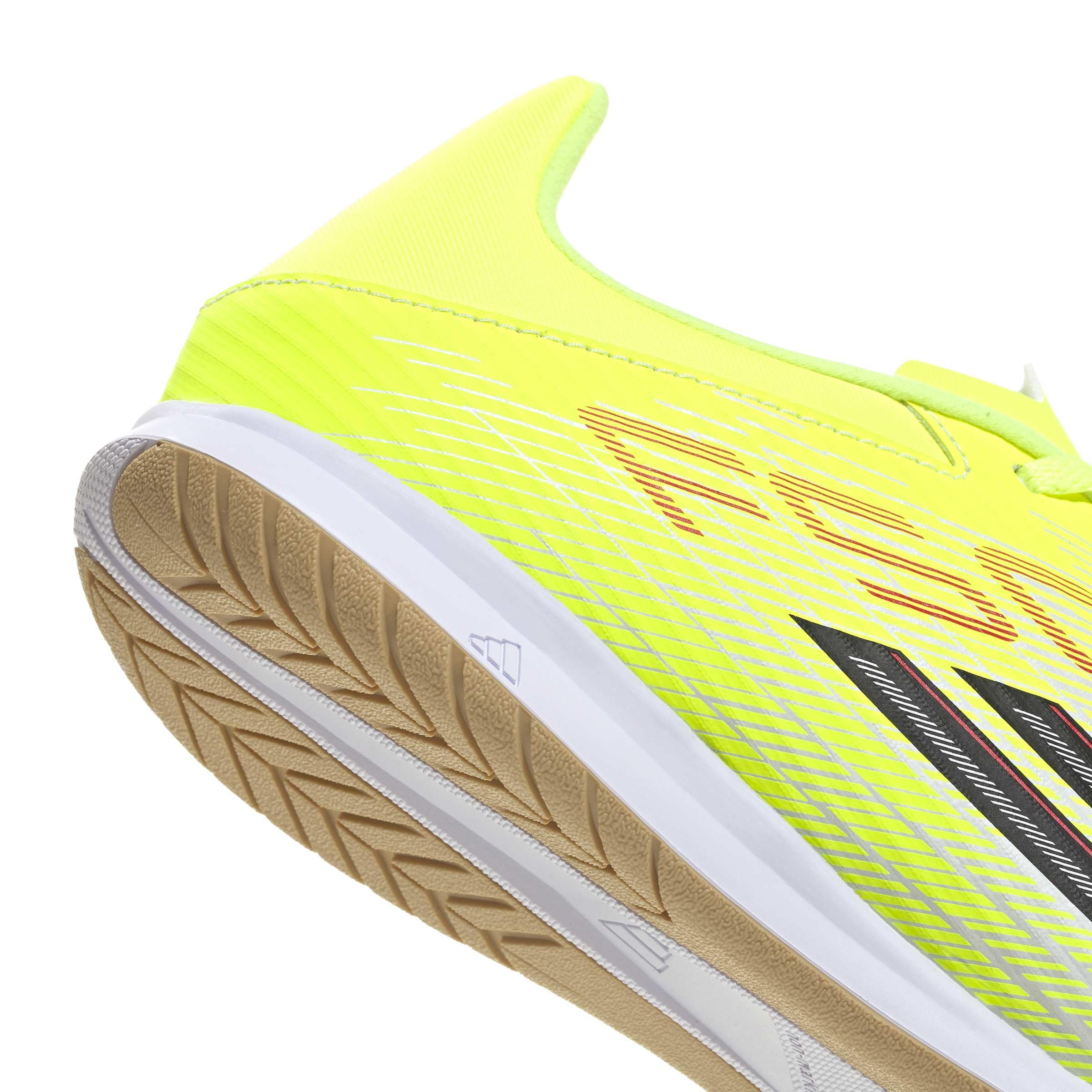 adidas Unisex F50 Club Fußballschuh, Hallenböden