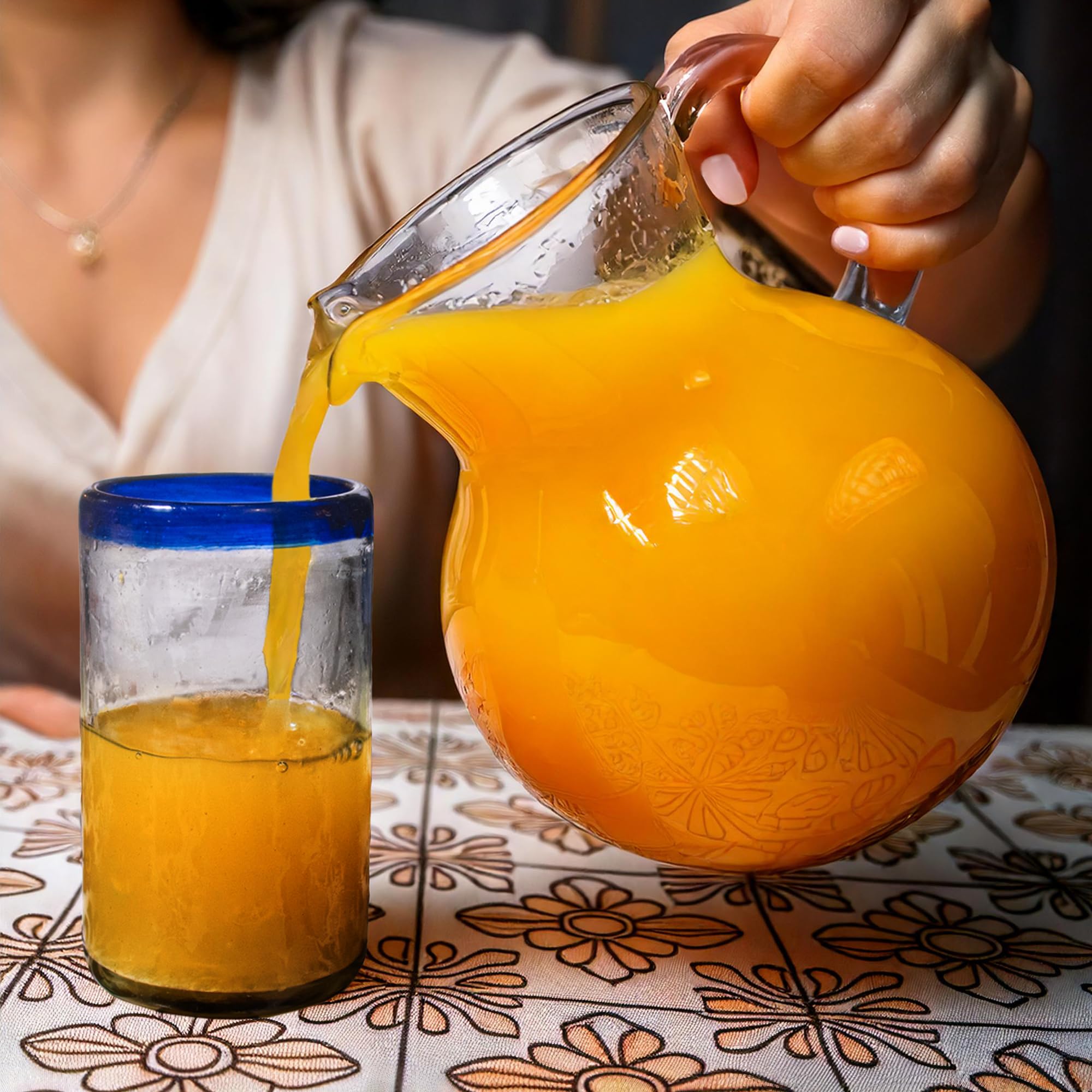 Mundgeblasene mexikanische Gläser, authentische handgefertigte Trinkgläser, 400 ml, kobaltblauer Rand, perfekt für Wasser, Säfte, Softdrinks oder Bier, 8 Stück