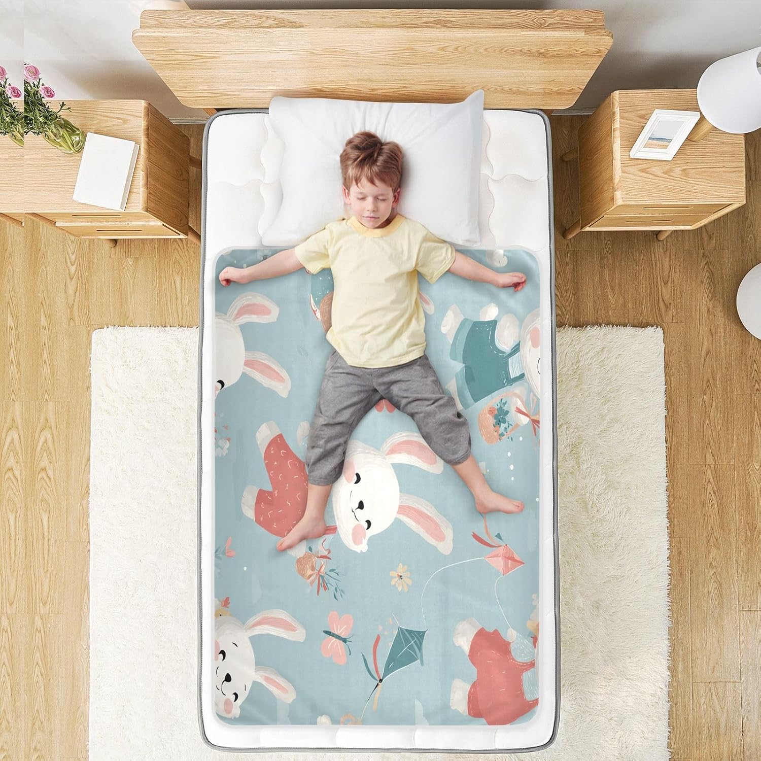 Bunnies and Kites Pattern Change Mat, Diaper Changing Pads for Baby, 3Layers Waterproof Change Pad Foldable Absorbent Mats for Women, Reusable Incontinence Underpads for Patient 34''x52''