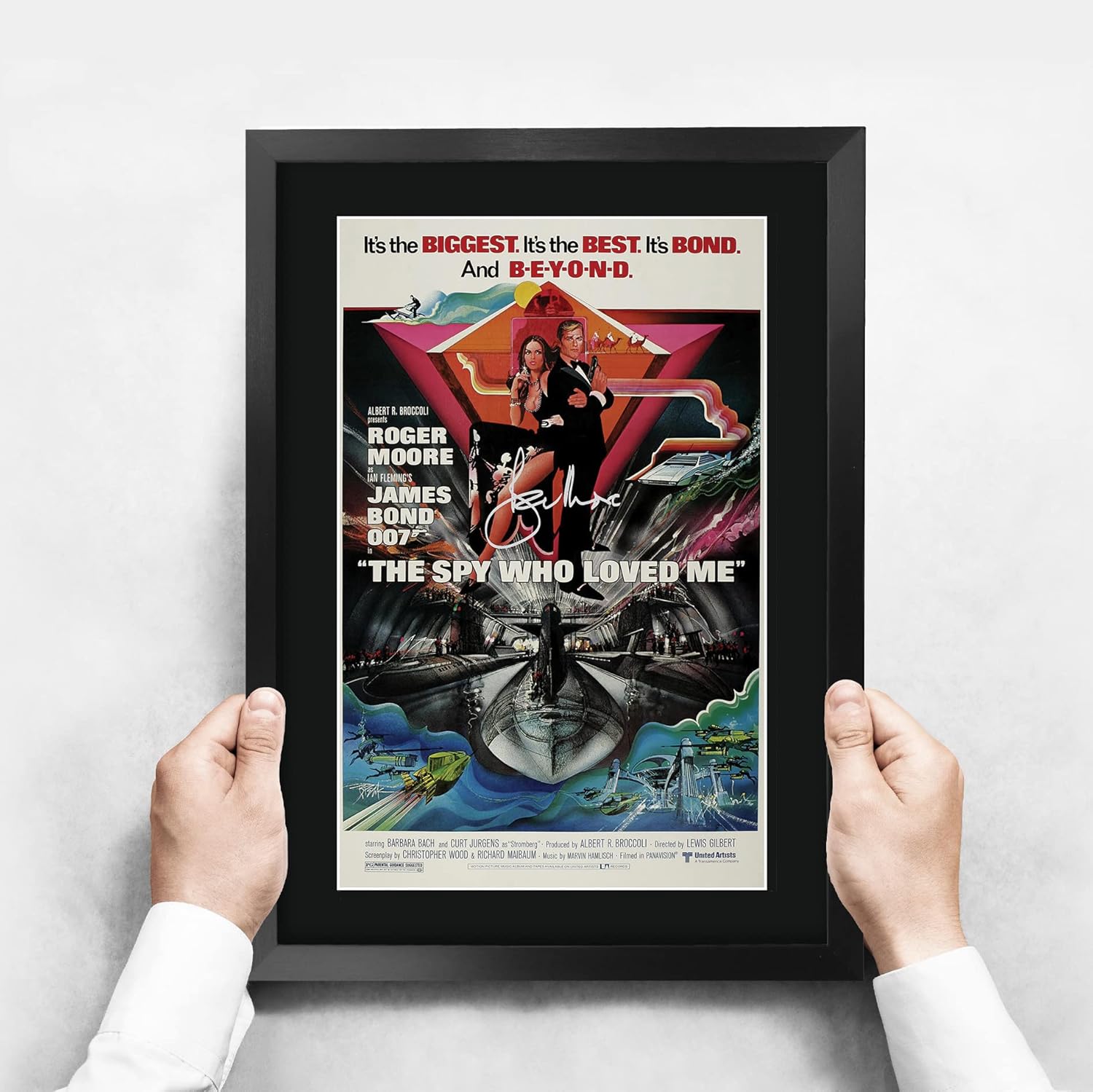 HWC Trading James Bond - The Spy Who Loved Me Movie Poster Roger Moore Signed 16 x 12 inch Framed Gift Printed Autograph Film Print Photo Picture Display - 16" x 12" Framed