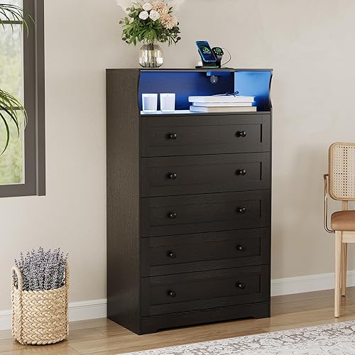 GarveeHome 5 Drawer Wooden Dresser for Bedroom Closet Bedside, Wood Chest of Drawers with Charging Station & LED Lights for Nursery Living Room Hallway, Modern Vertical Storage Organizer Nightstand