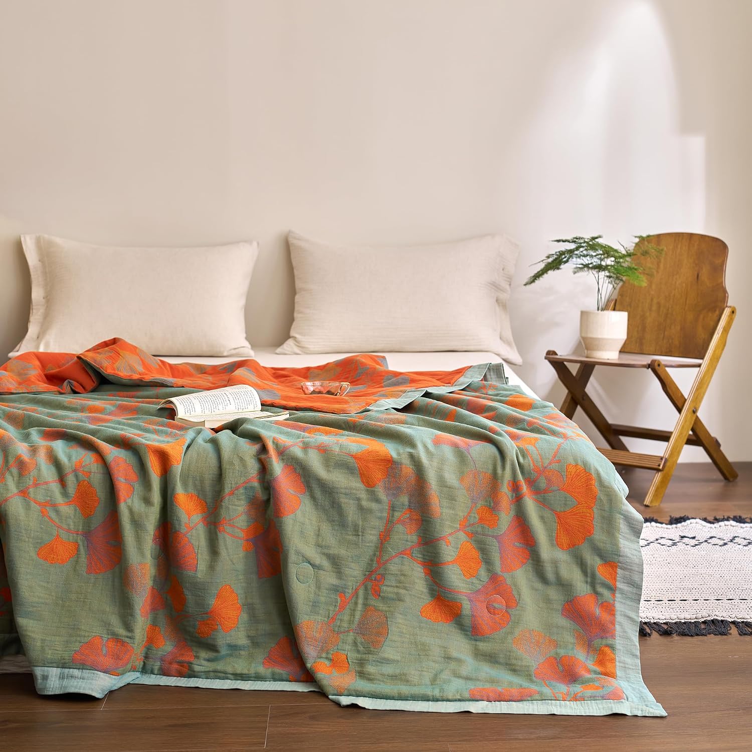 100% Cotton Muslin Quilt, Jacquard Ginkgo Leaf Floral Print, Soft 2 Layers Reversible Lightweight Blanket Summer Comforter Bedding for Hot Sleepers Night Sweats, King(104"x90")
