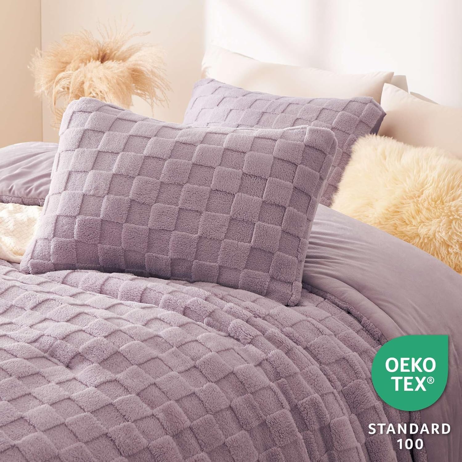 CozyLux Fleece King Comforter Set Light Purple,Super Soft & Warm Fluffy Bedding with Checkered Pattern,Luxury Fuzzy Heavy Bed Set for Winter,3 Pieces,1 Comforter and 2 Pillowcases - Image 3