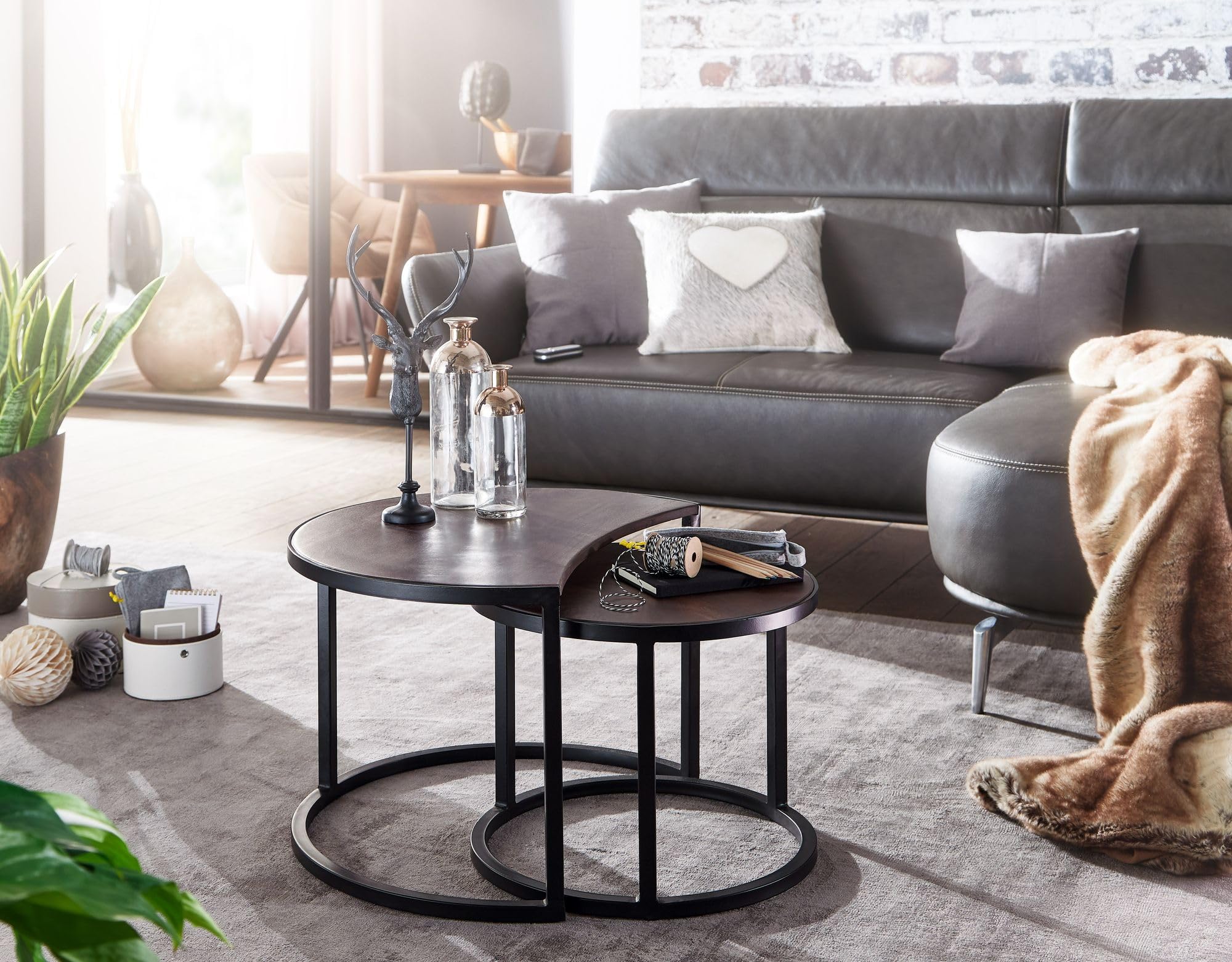 FineBuy Tavolino Set di 2 Mango Massello Rotondo Nero, Tavolini Impilabili | tavolini in stile industriale con struttura in metallo, tavolini da soggiorno in vero legno, pezzi unici fatti a mano