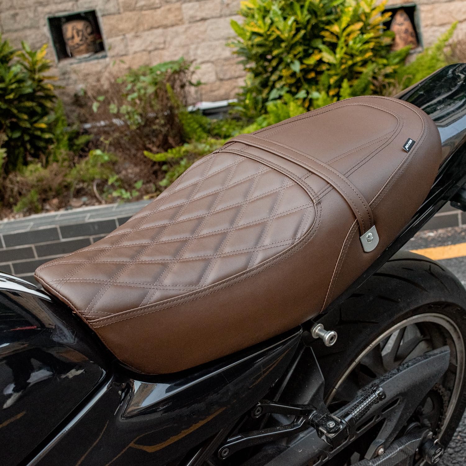 Motorcycle Complete Seat Cushion Pad Fit for Z900RS 2018-2025 Passenger Driver One-Piece Pillion Pressure Relief, Brown