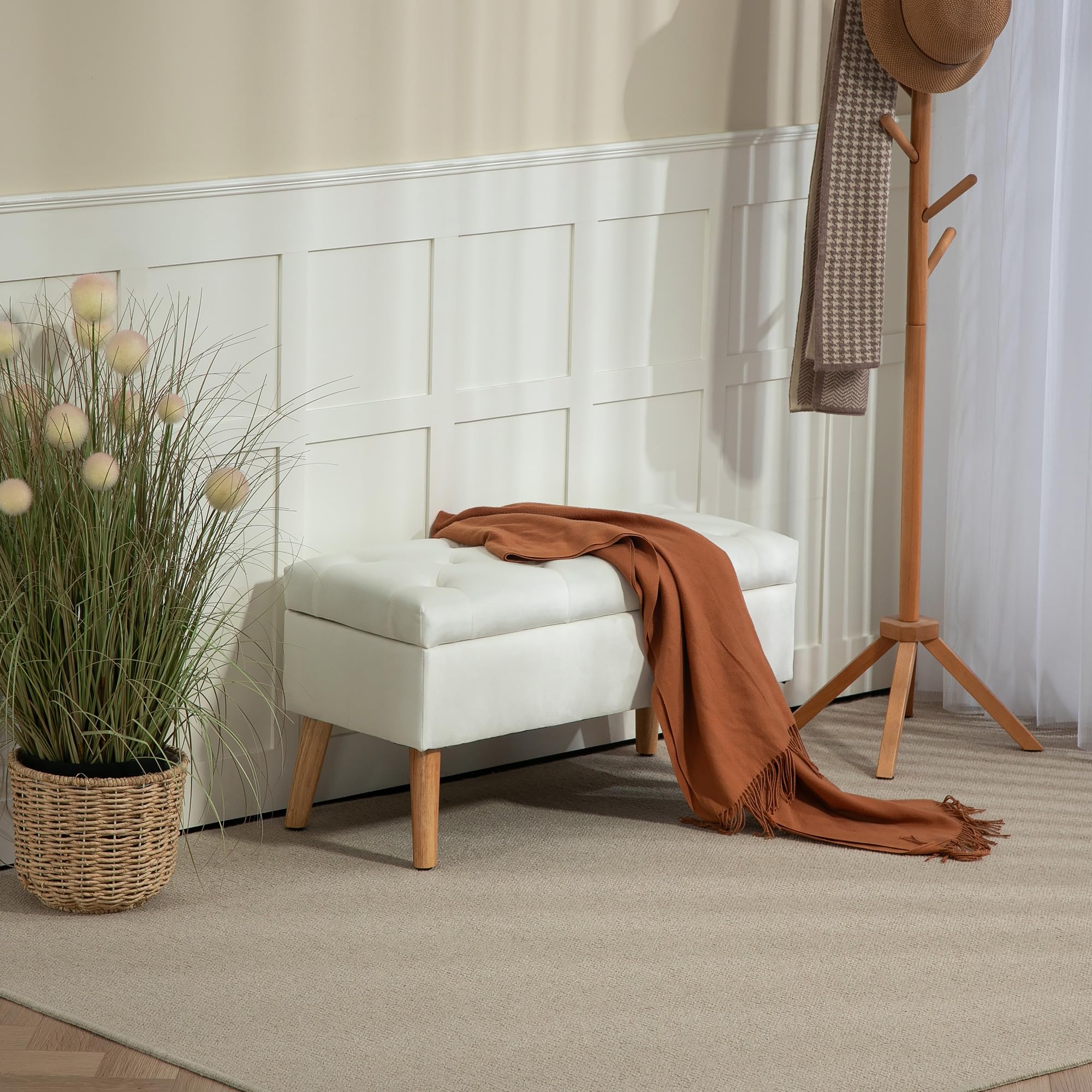 HOMCOM Banco de Almacenamiento con cojín y Tapa, 80x35x42 cm, Blanco | Banco de cama con aspecto terciopelo, para pasillo, dormitorio, salón, madera de caucho.