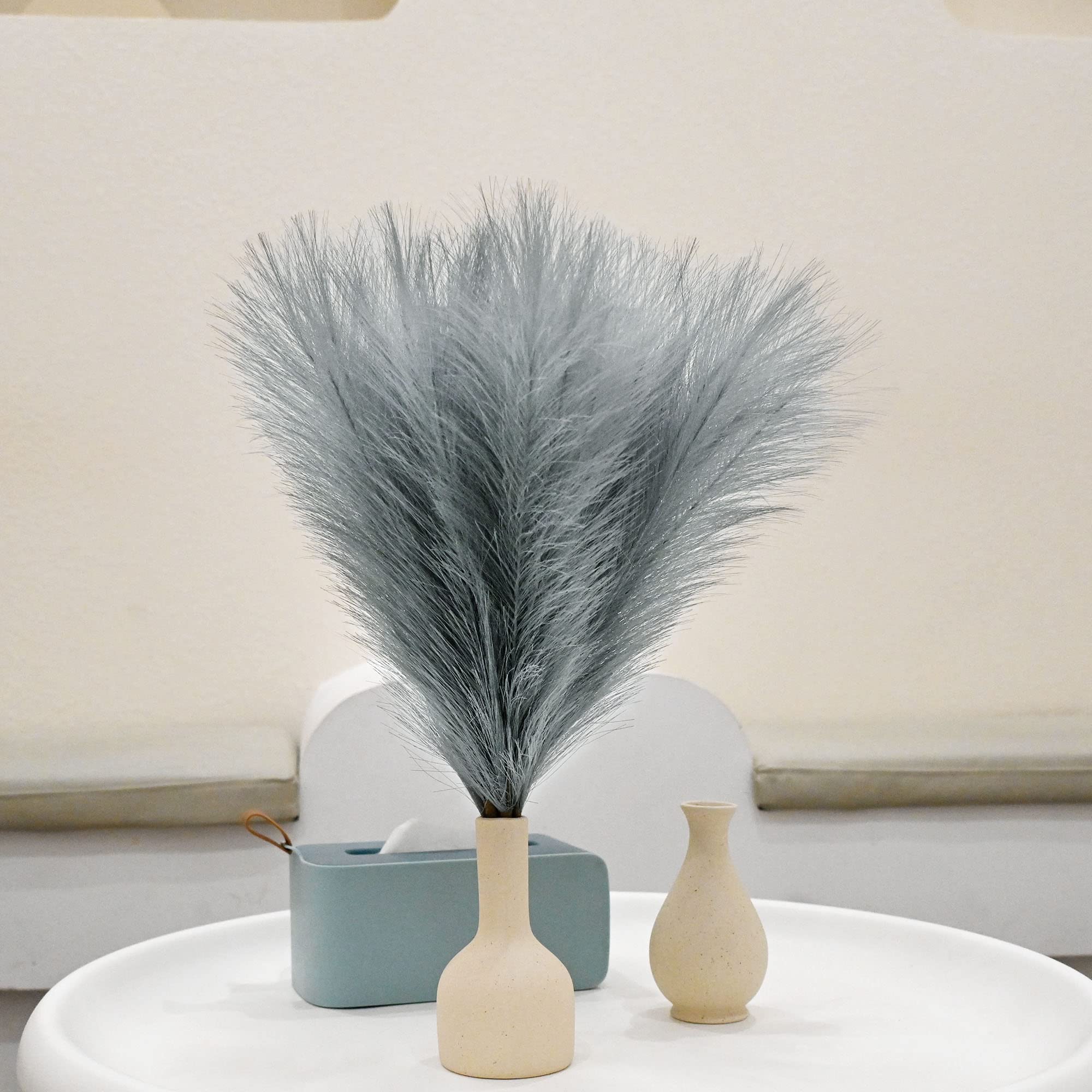 Lot de 6 arrangements d'herbes de la pampa artificielles – 45 cm – Tiges d'herbe artificielle moelleuse pour décoration d'intérieur et de mariage (gris)
