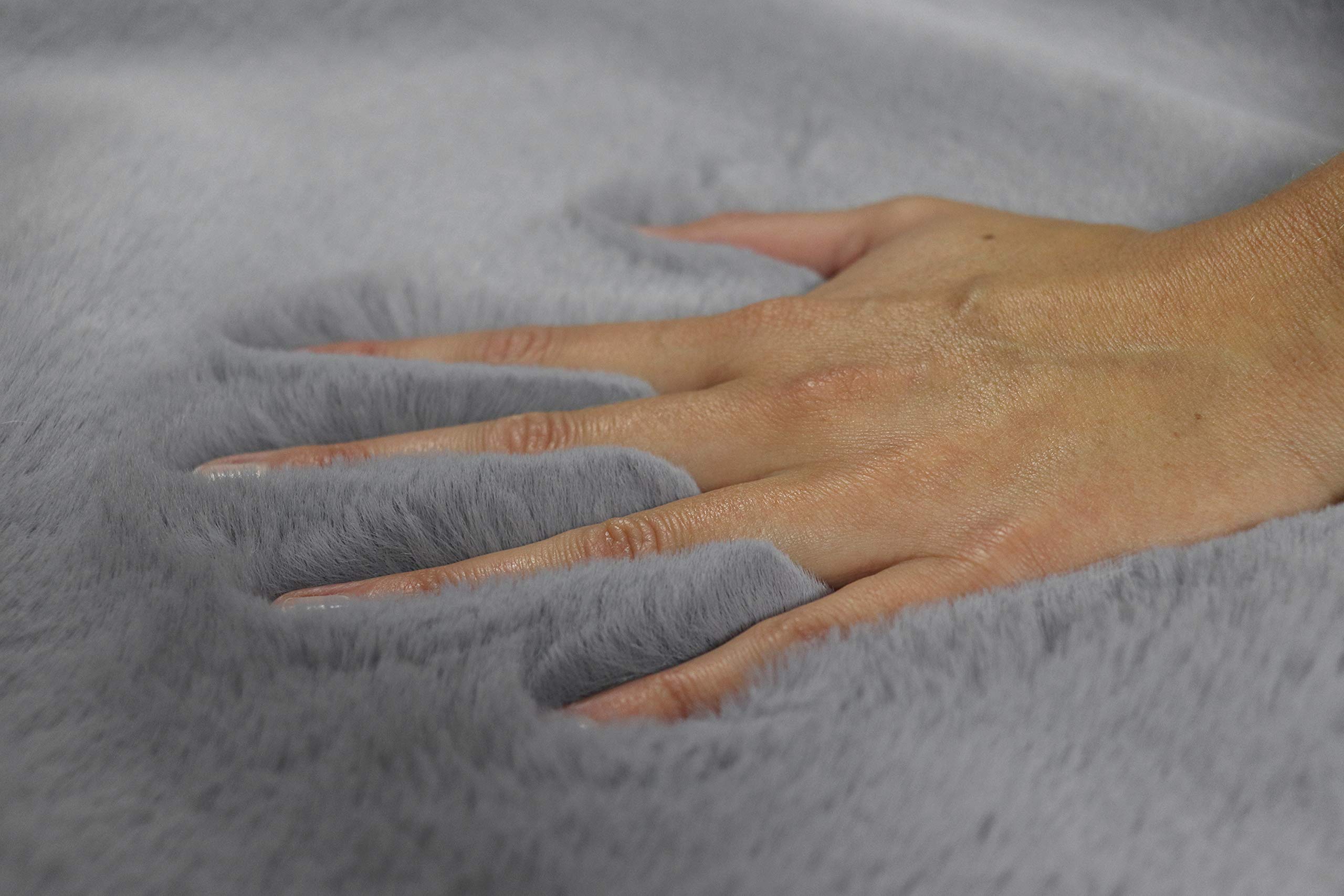 jilda-tex Wohn- Kuscheldecke Felloptik Rabbit Deluxe 750 GSM 150x200 220x240 cm Kunst-Felldecke (Hellgrau 220x240)