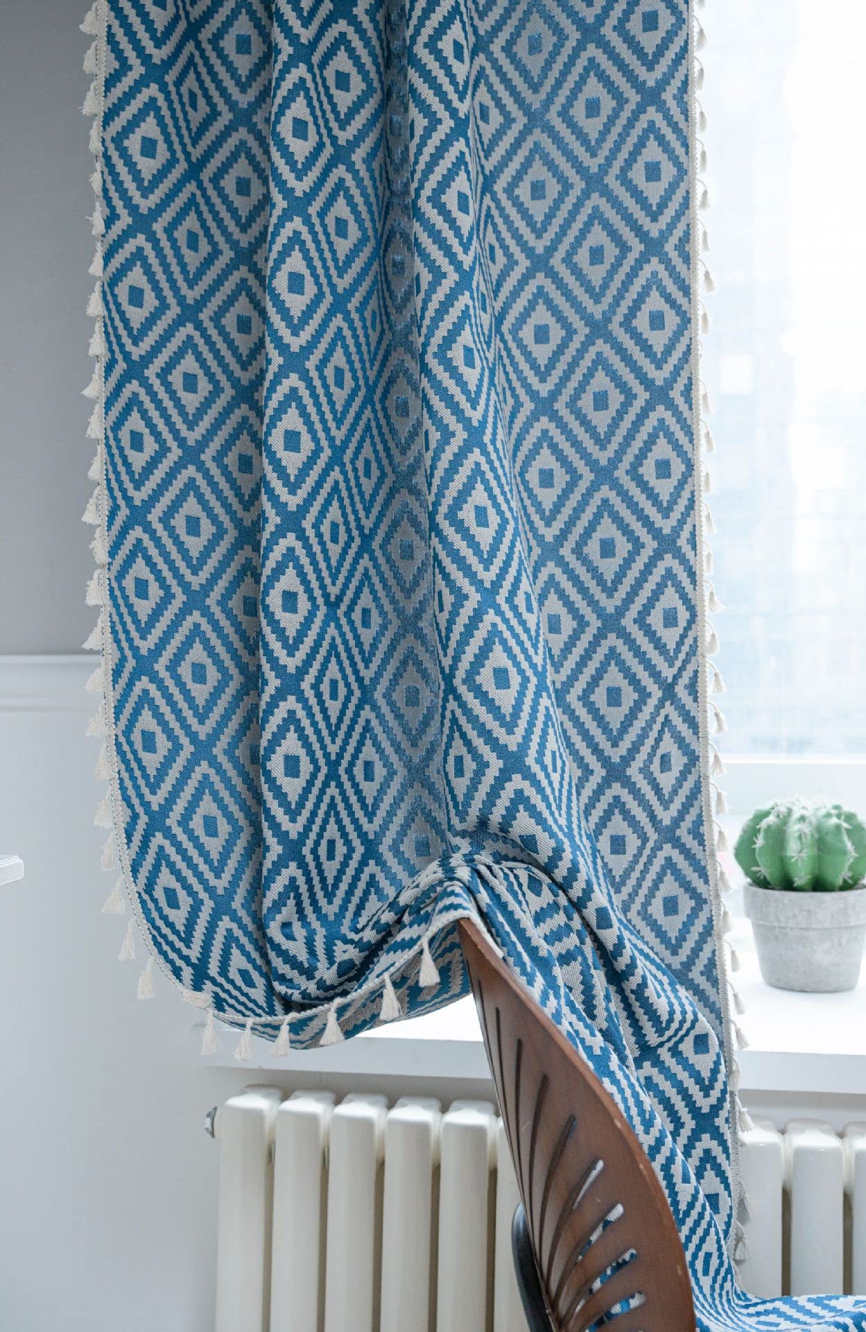 Boho Vorhänge 132×180 cm Blau Gardinen 2er Set Gardinenschals mit Quasten Baumwolle Bestickte Vorhang Blickdicht Geometrische Muster Verdunkelungsvorhänge für Morden Schlafzimmer Wohnzimmer