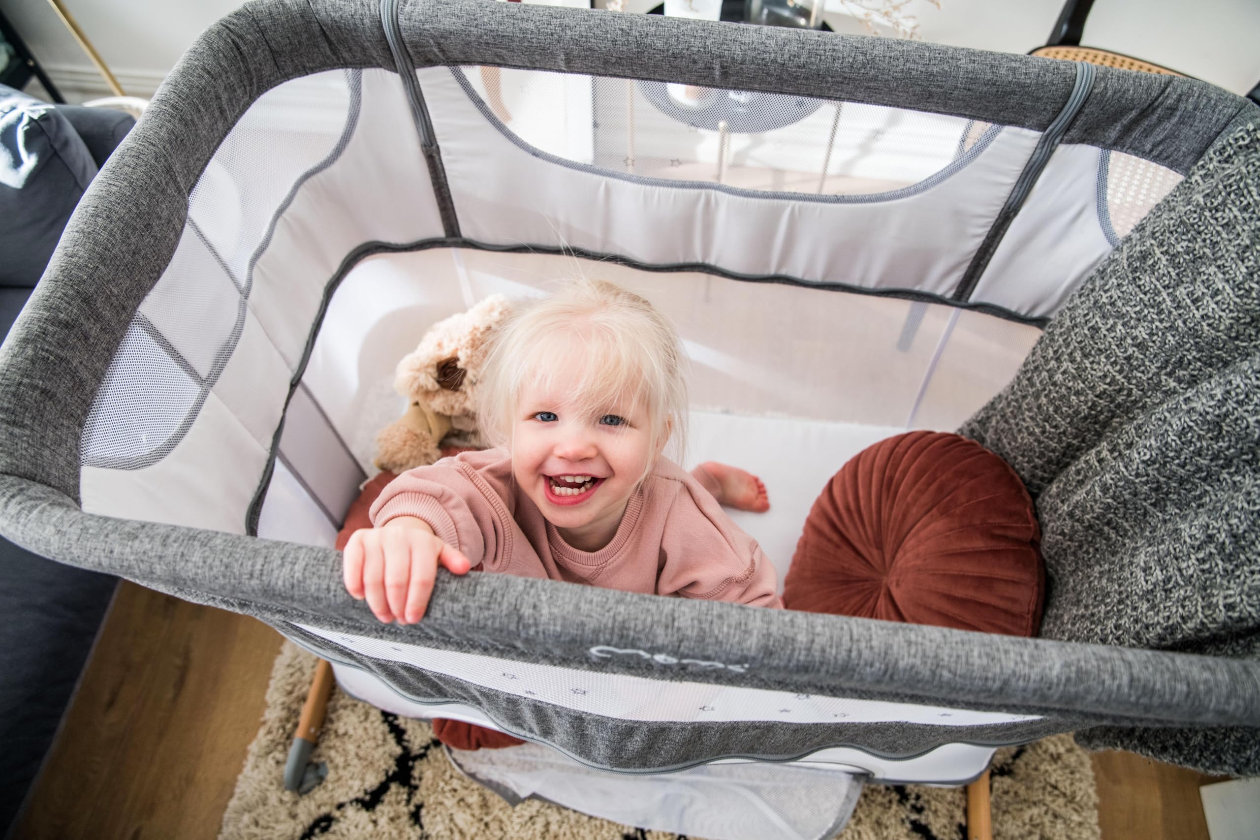 Momi Lit d'enfant Multifonction Smart Bed 4 en 1, lit d'appoint et Parc, jusqu'à 15 kg, réglage hauteur 5 niveaux, avec matelas