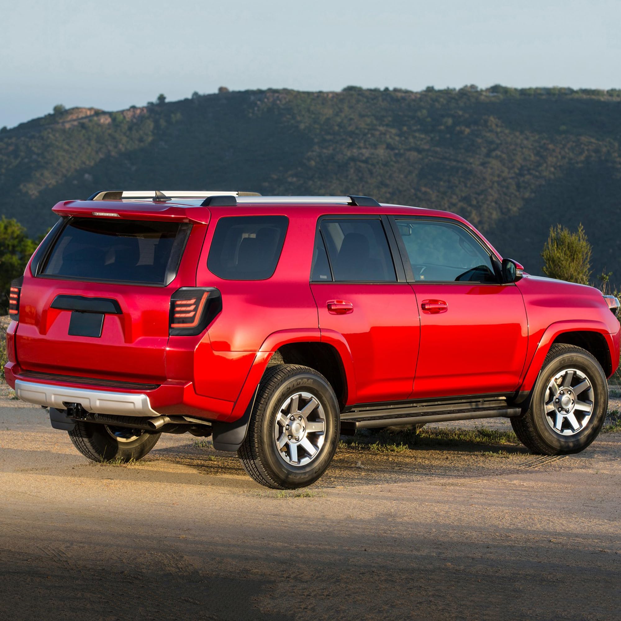 VLAND tylne światła LED do 4Runner 2014-2023 z dynamiczną animacją, 1 para - dym