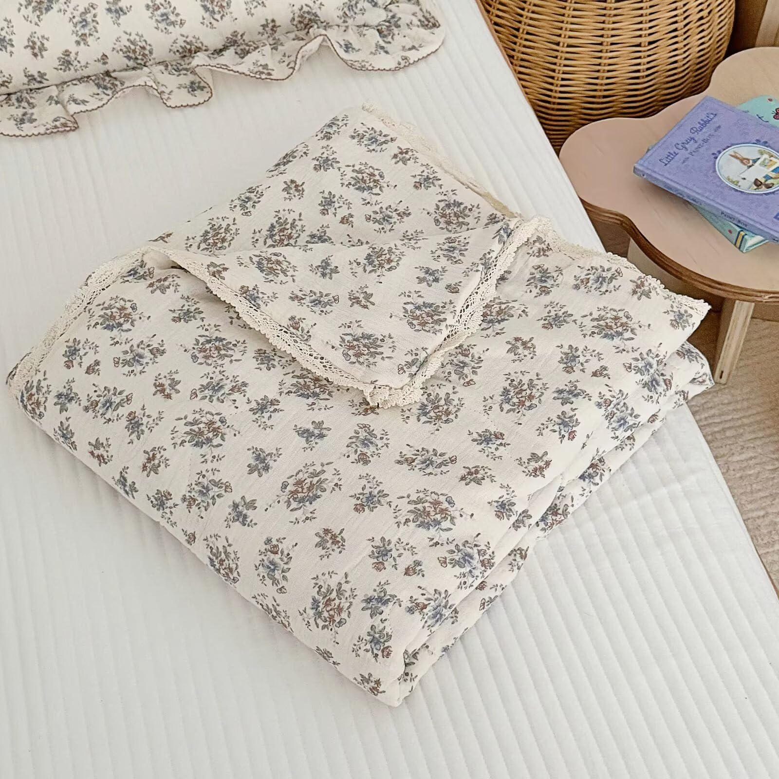 BuLuTu Cottagecore Floral Toddler Bed Blanket Muslin Cotton Quilt, Vintage Princess Girls Comforter, Lace Edged Farmhouse Bedding Kids Room Nursery Decor, 60"x78", Balloon Flower Print
