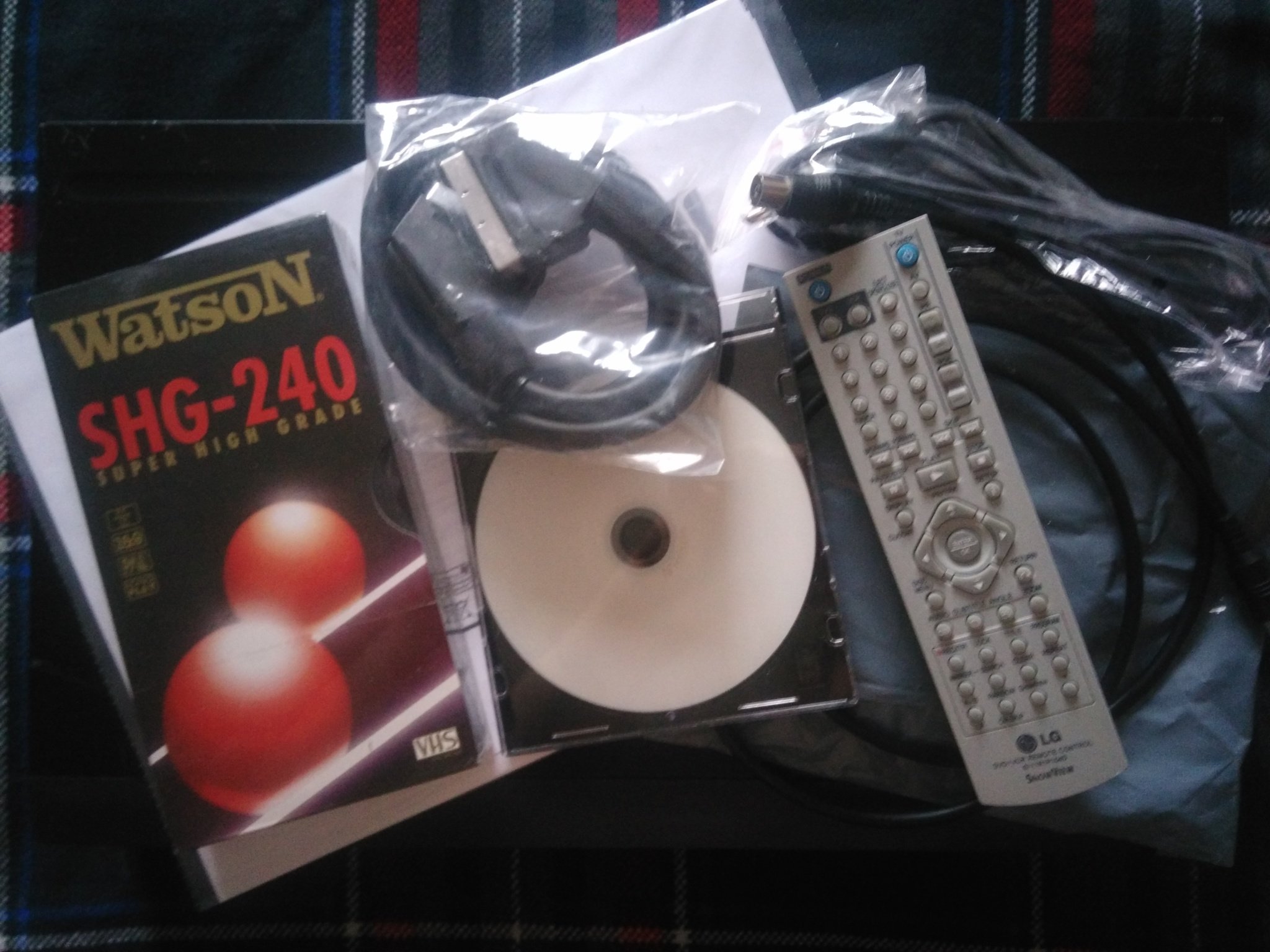 LG RC 185 DVD-Rekorder/VHS-Rekorder Kombination