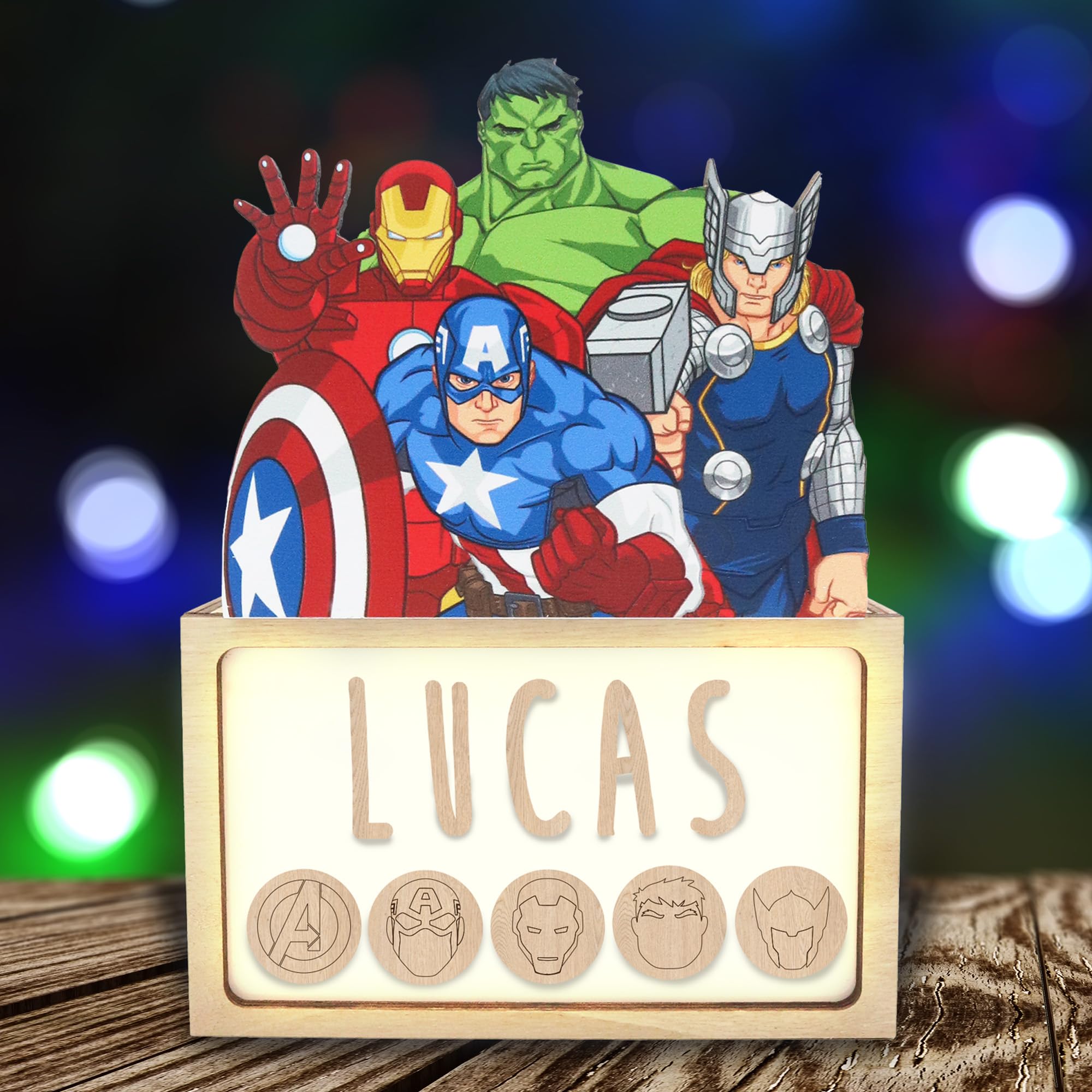 WONDEE Lampe Marvel Les Vengeurs Personnalisable, Veilleuse Enfant et Bebe Personnalisée Iron Man, Hulk, Captain America et Thor - Decoration Chambre Enfant, Disney Marvel Cadeau Garcon