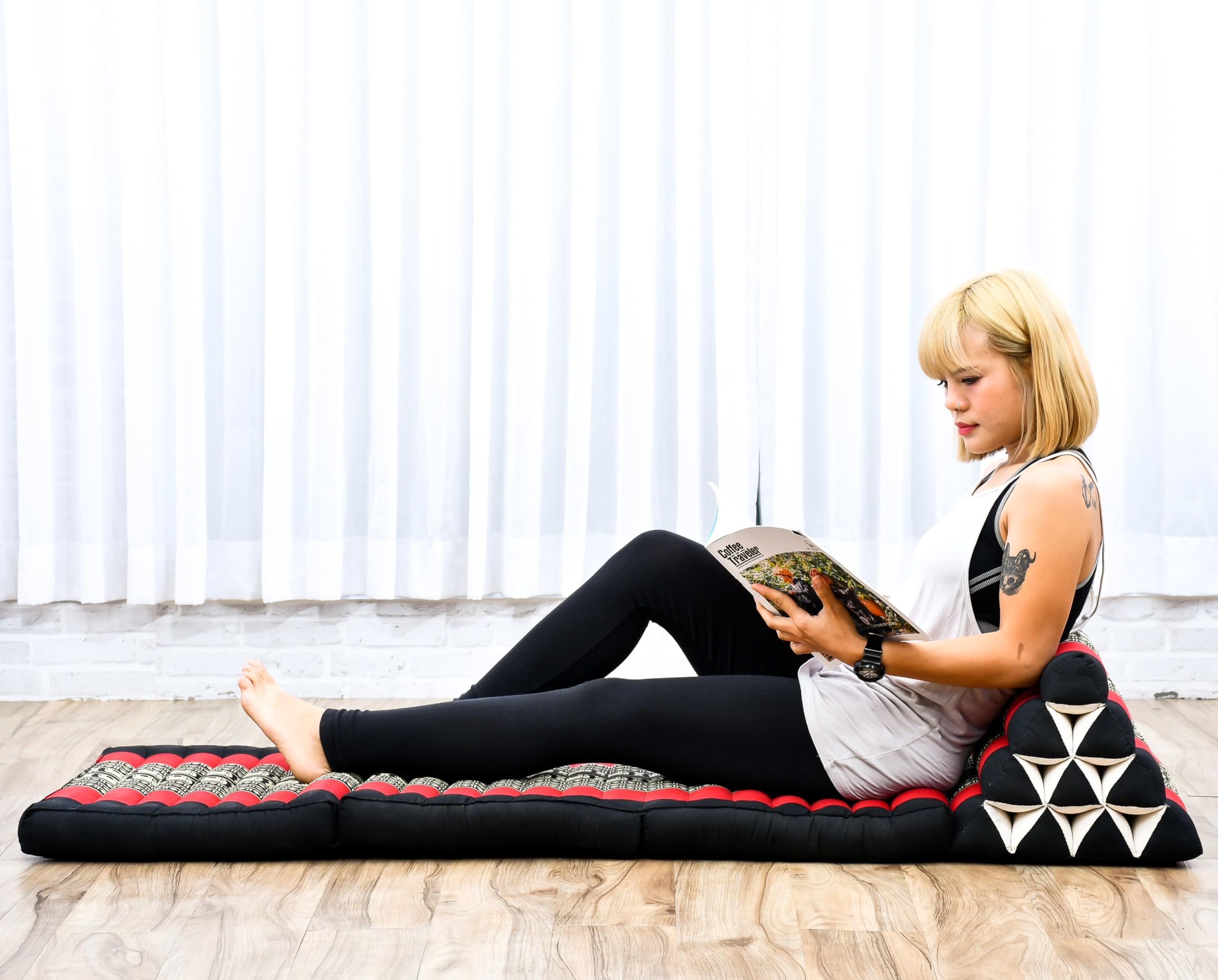 Leewadee Thai Faltmatte 170 x 53 cm - Kapok Bodenkissen Dreieckslehne zum Loungen & Entspannen