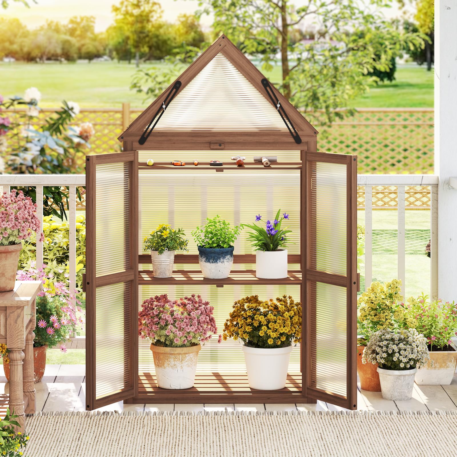 HOMASIS Mini Serra da Giardino a 3 Livelli Trasparente in Policarbonato, Serra da Balcone Invernale con 2 Porte, Tetto Apribile e Ripiani Regolabili, Struttura in Legno di Abete, 71 x 41 x 133 cm