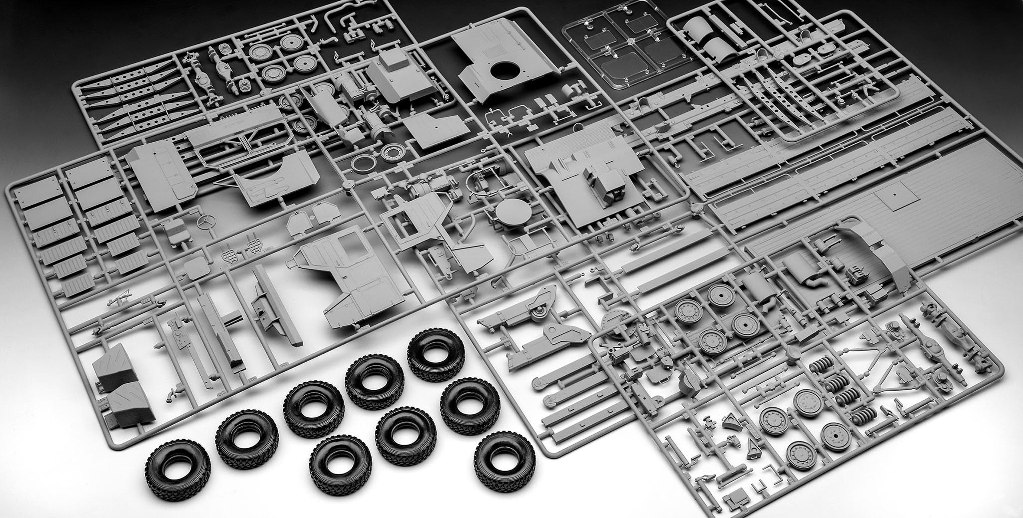 Amazon | ドイツレベル 1/35 MAN 10t ミルギル 8×8トラック プラモデル