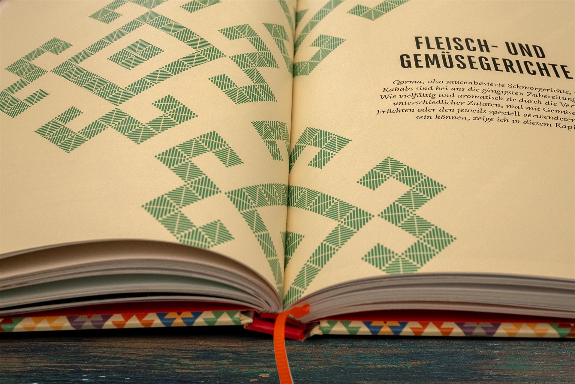 Afghanische Küche: Rezepte und Geschichten aus meiner Familienküche. 80 traditionelle Rezepte aus Afghanistan, persönliche Geschichten und Einblicke in die afghanische Esskultur